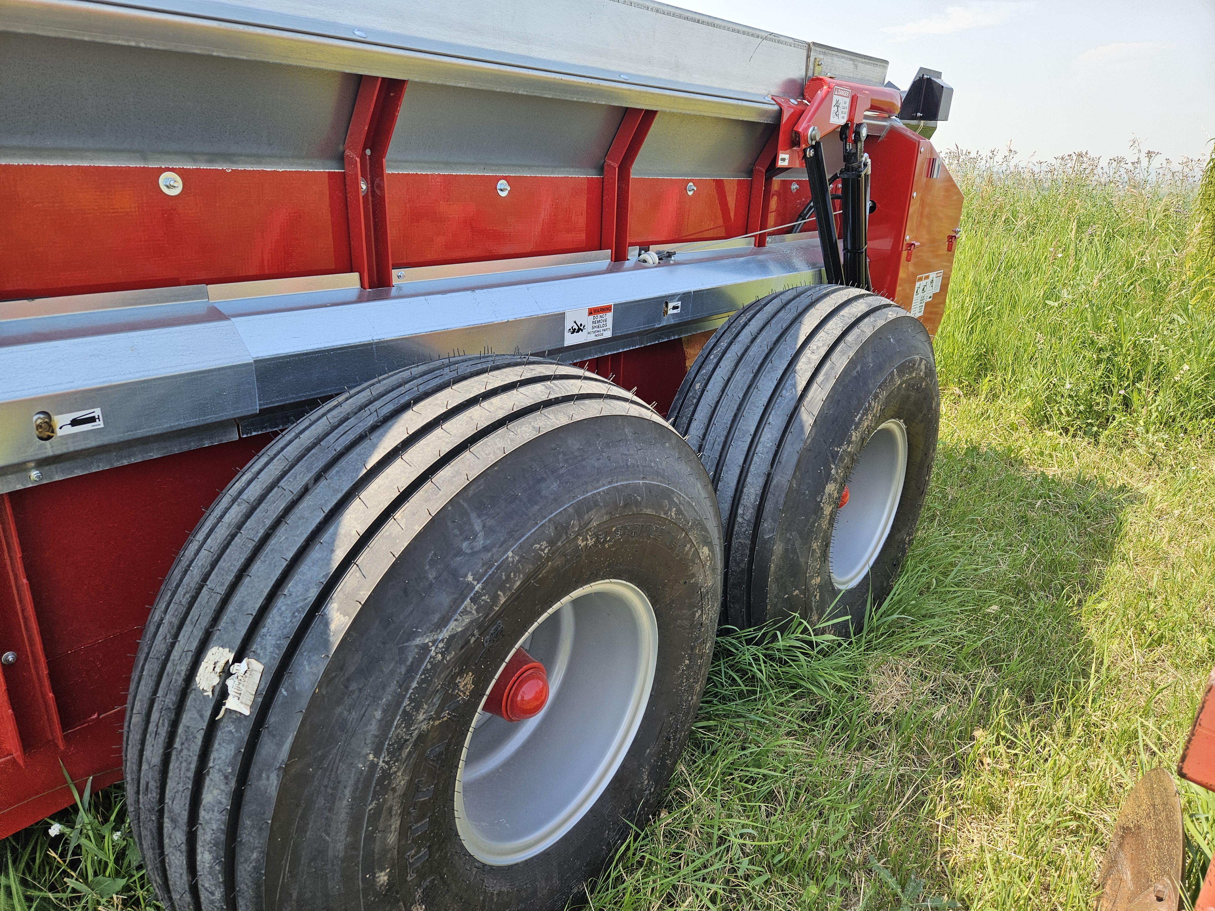 2024 H&S SW3243 Manure Spreader