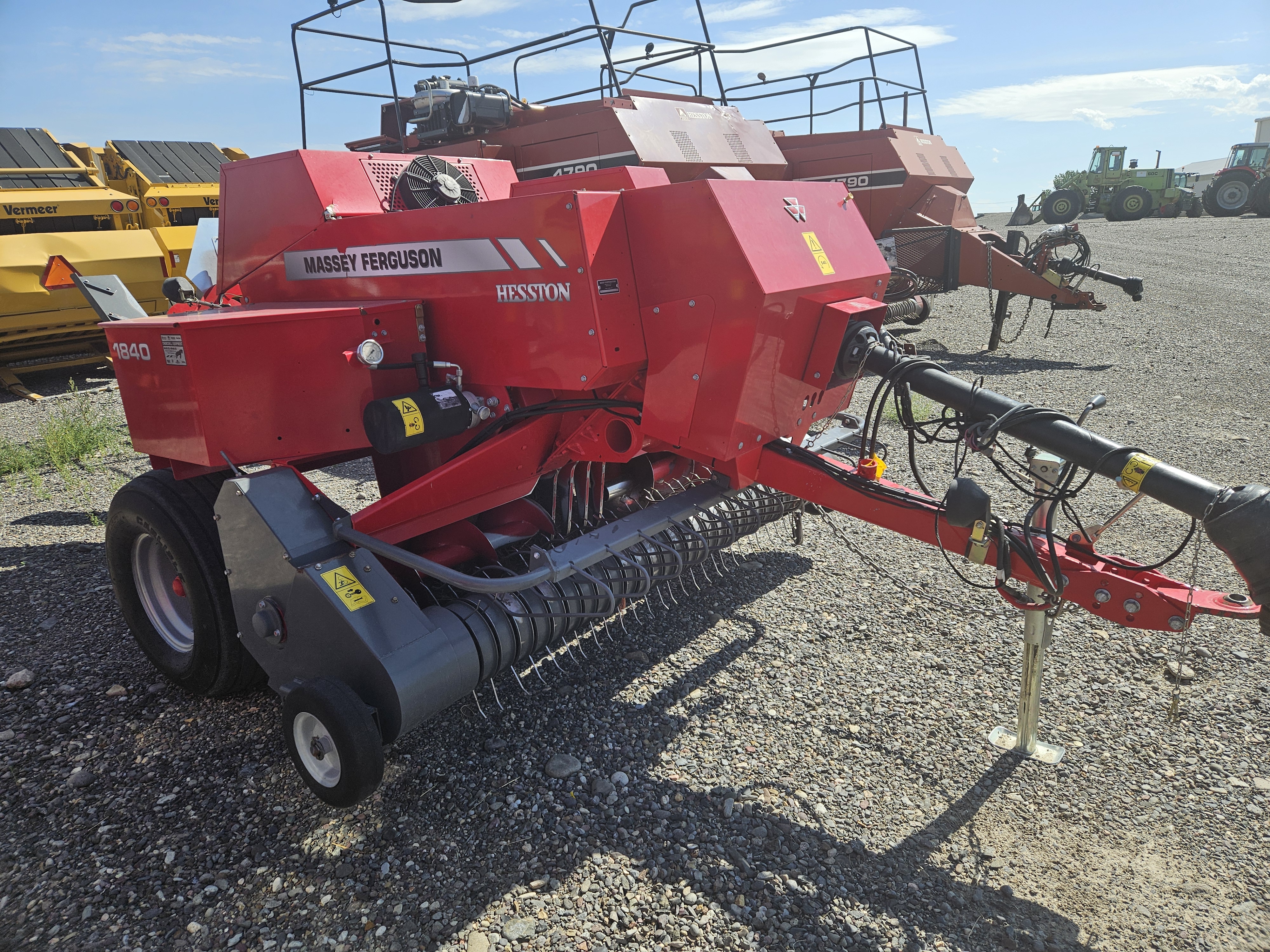 2016 Massey Ferguson 1840 Baler/Square