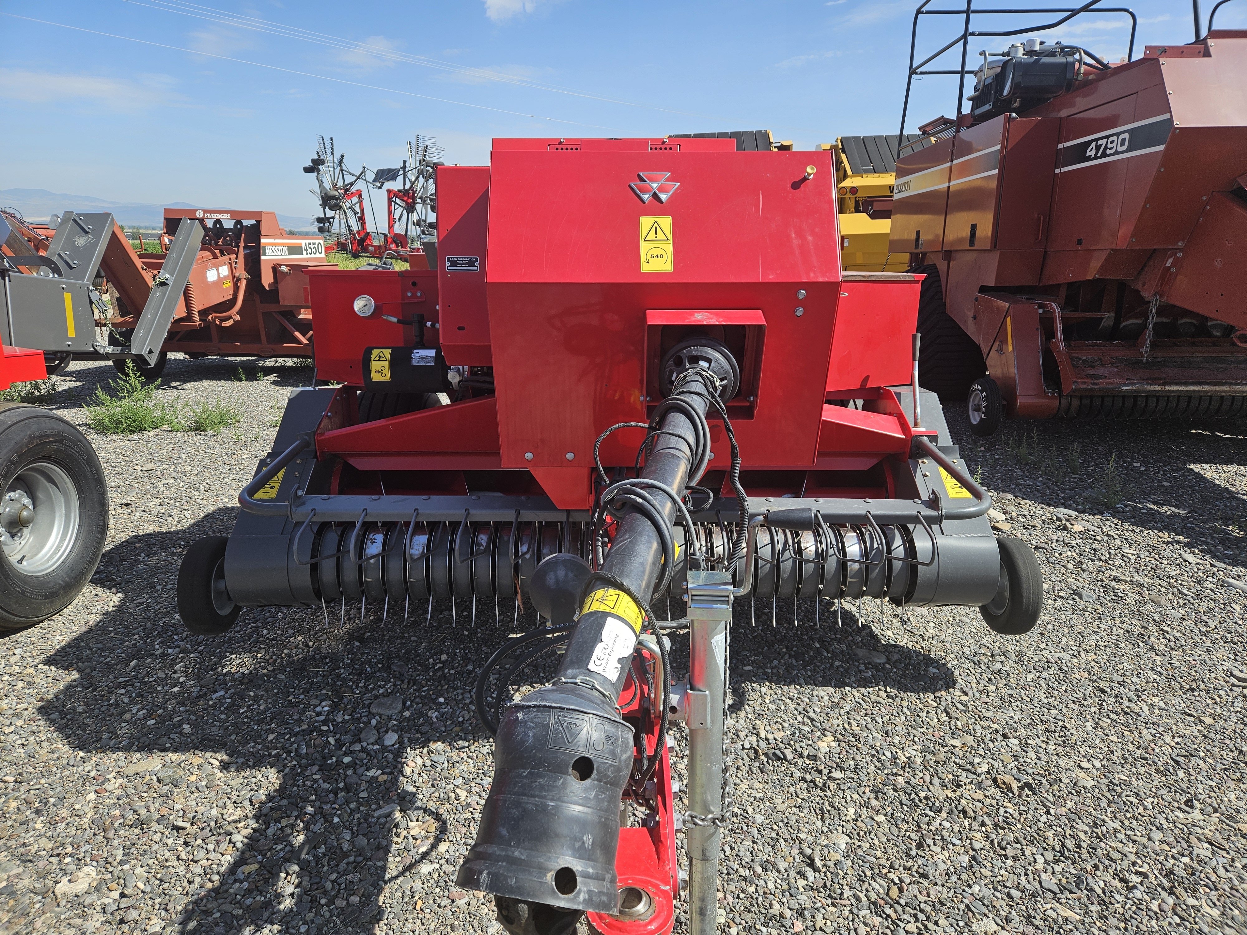 2016 Massey Ferguson 1840 Baler/Square