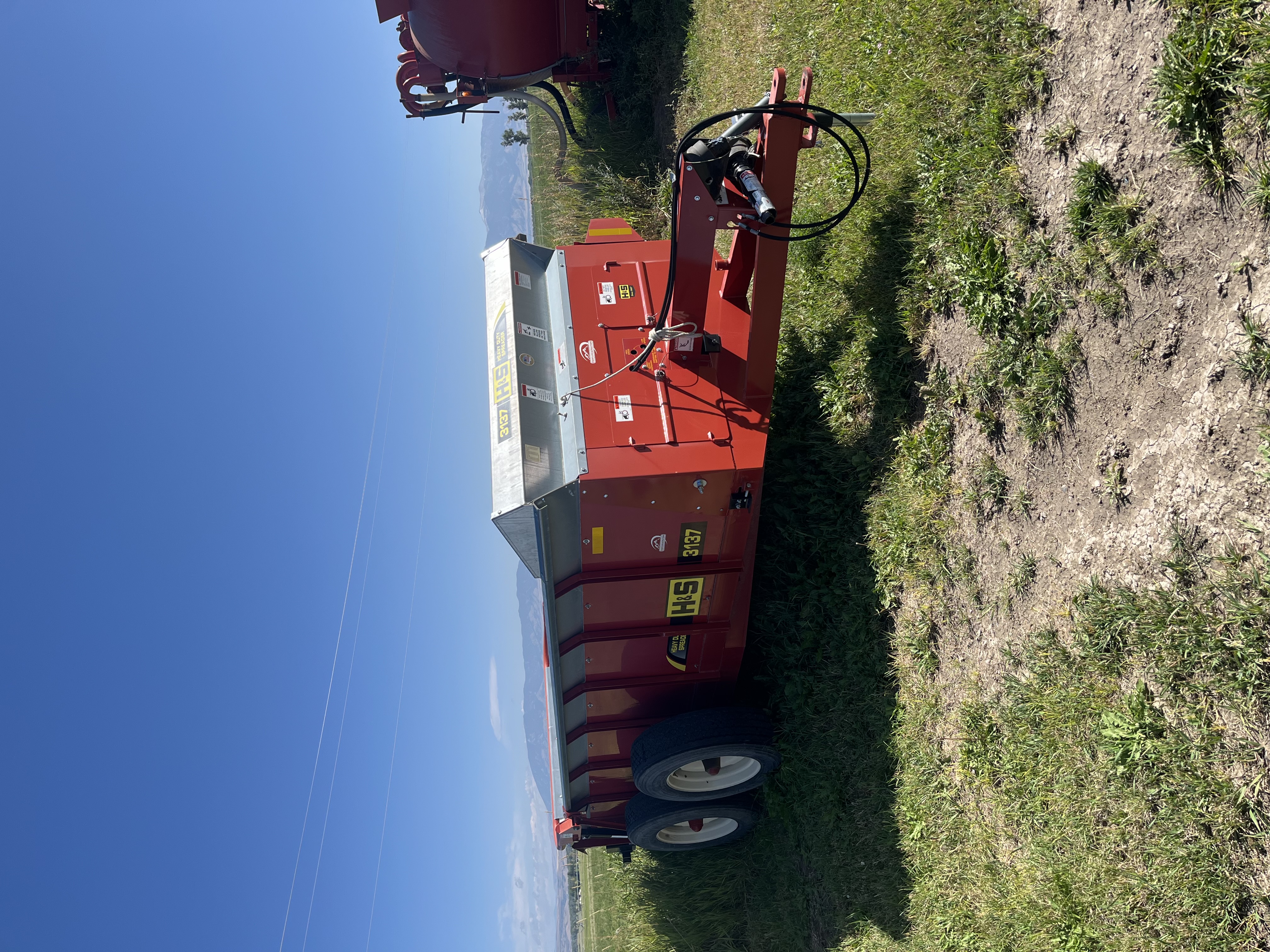 2019 H&S 3137 Manure Spreader