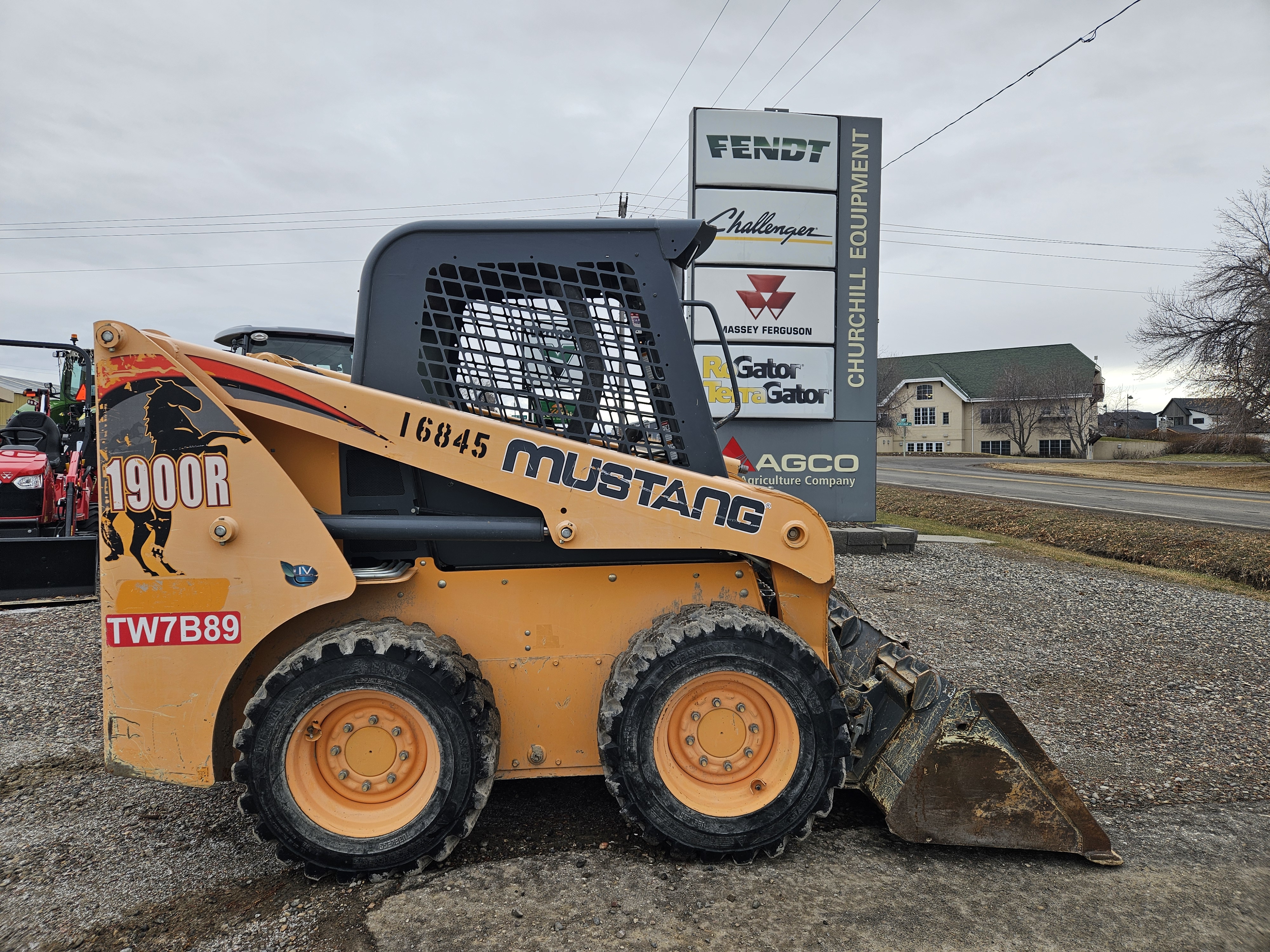 2016 Mustang Mfg. 1900R Skid Steer/Excavator