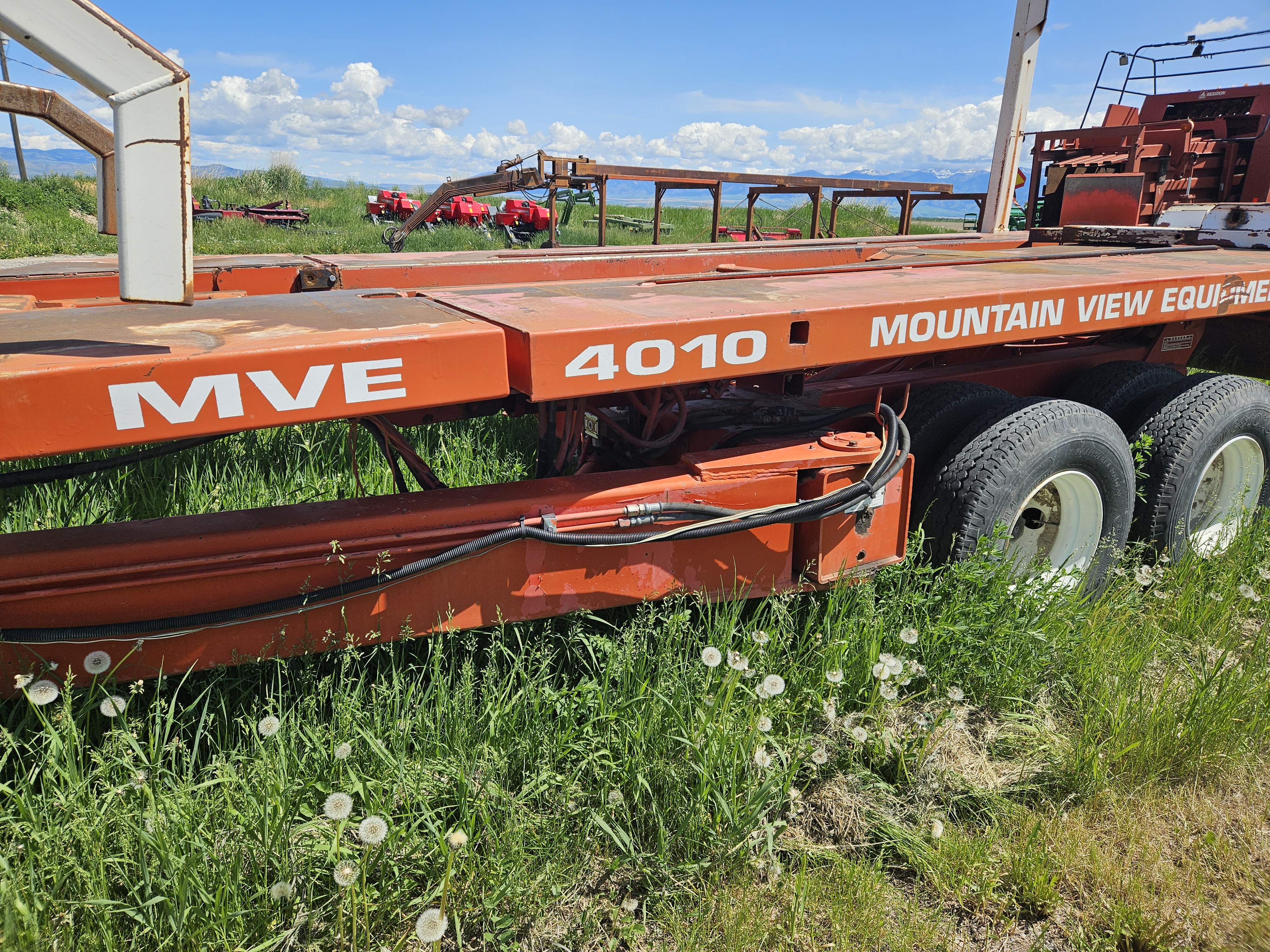 1998 MVE 4010 Bale Accumulator