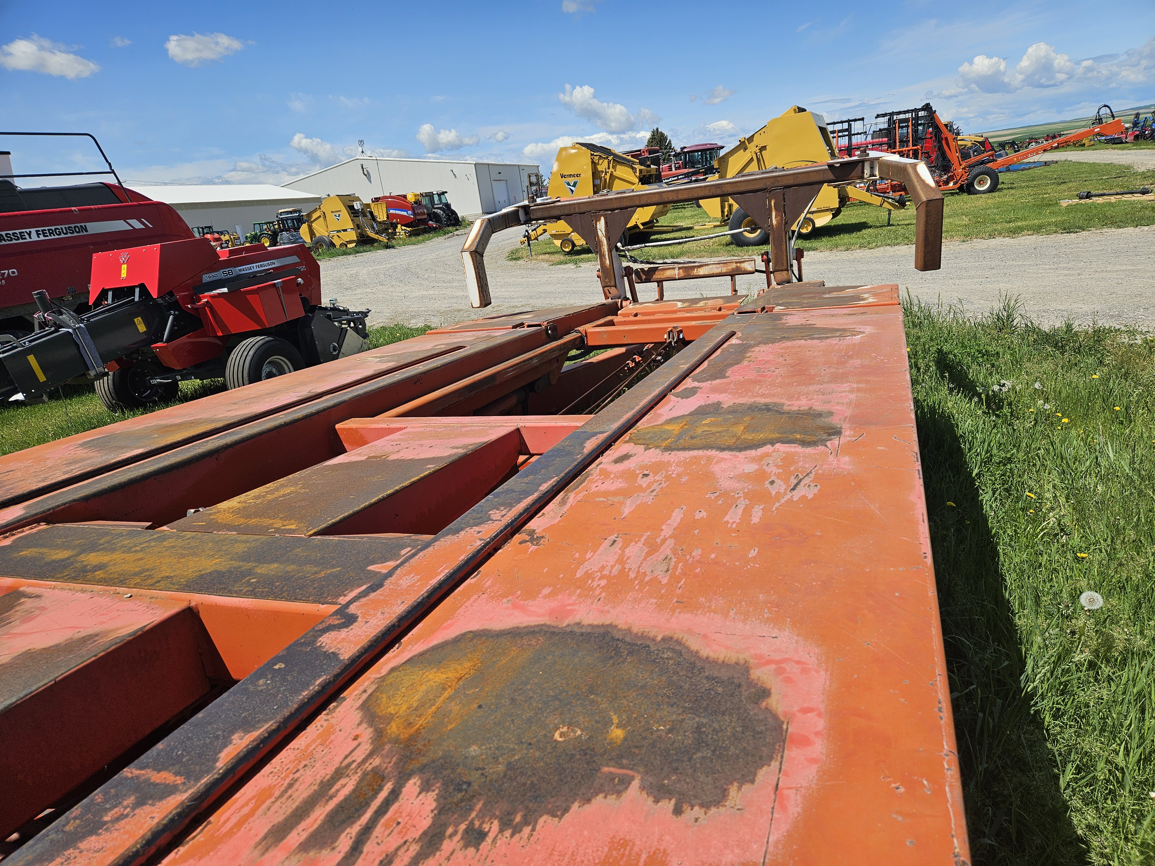 1998 MVE 4010 Bale Accumulator