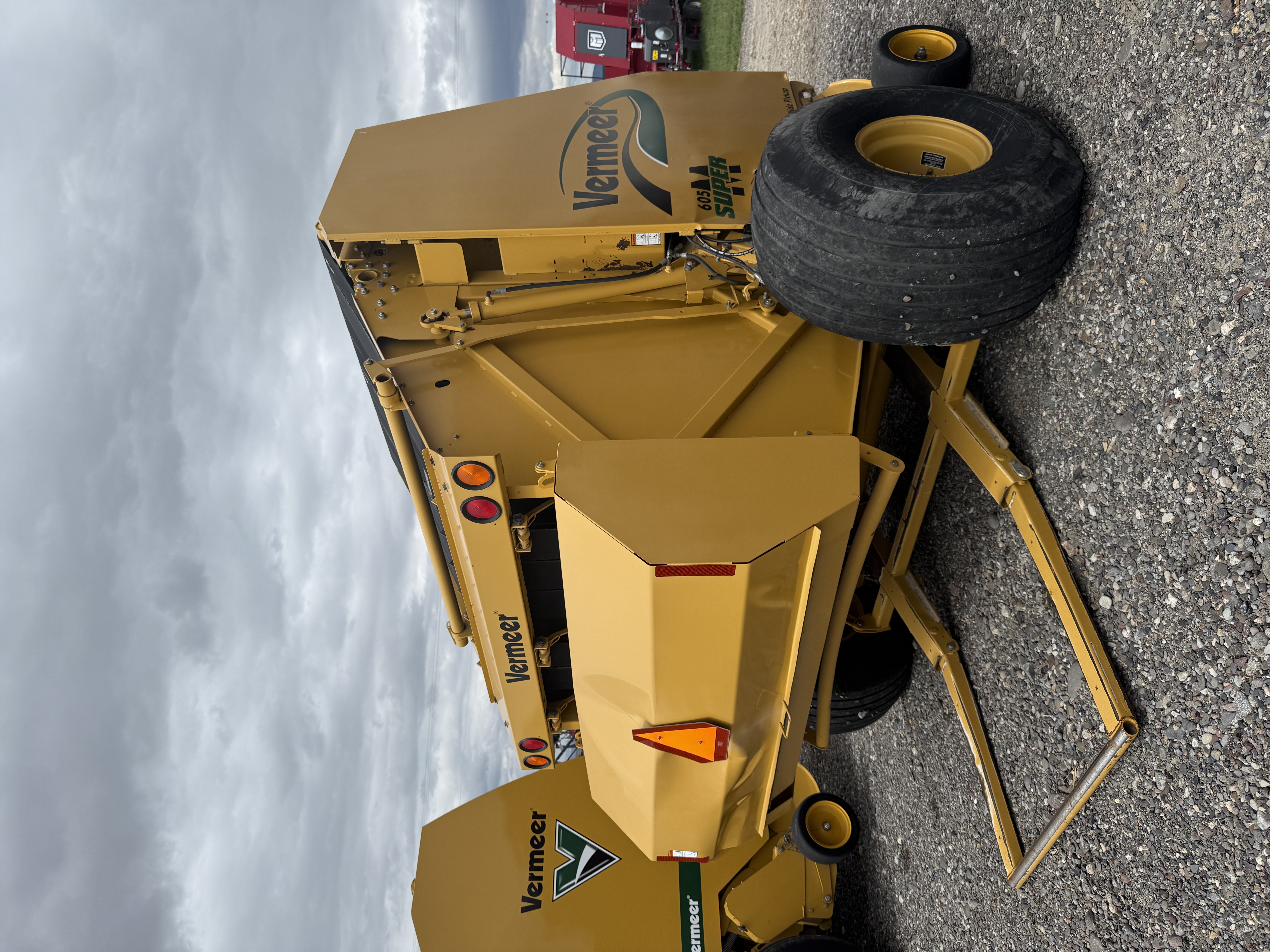 2011 Vermeer 605SM Baler/Round