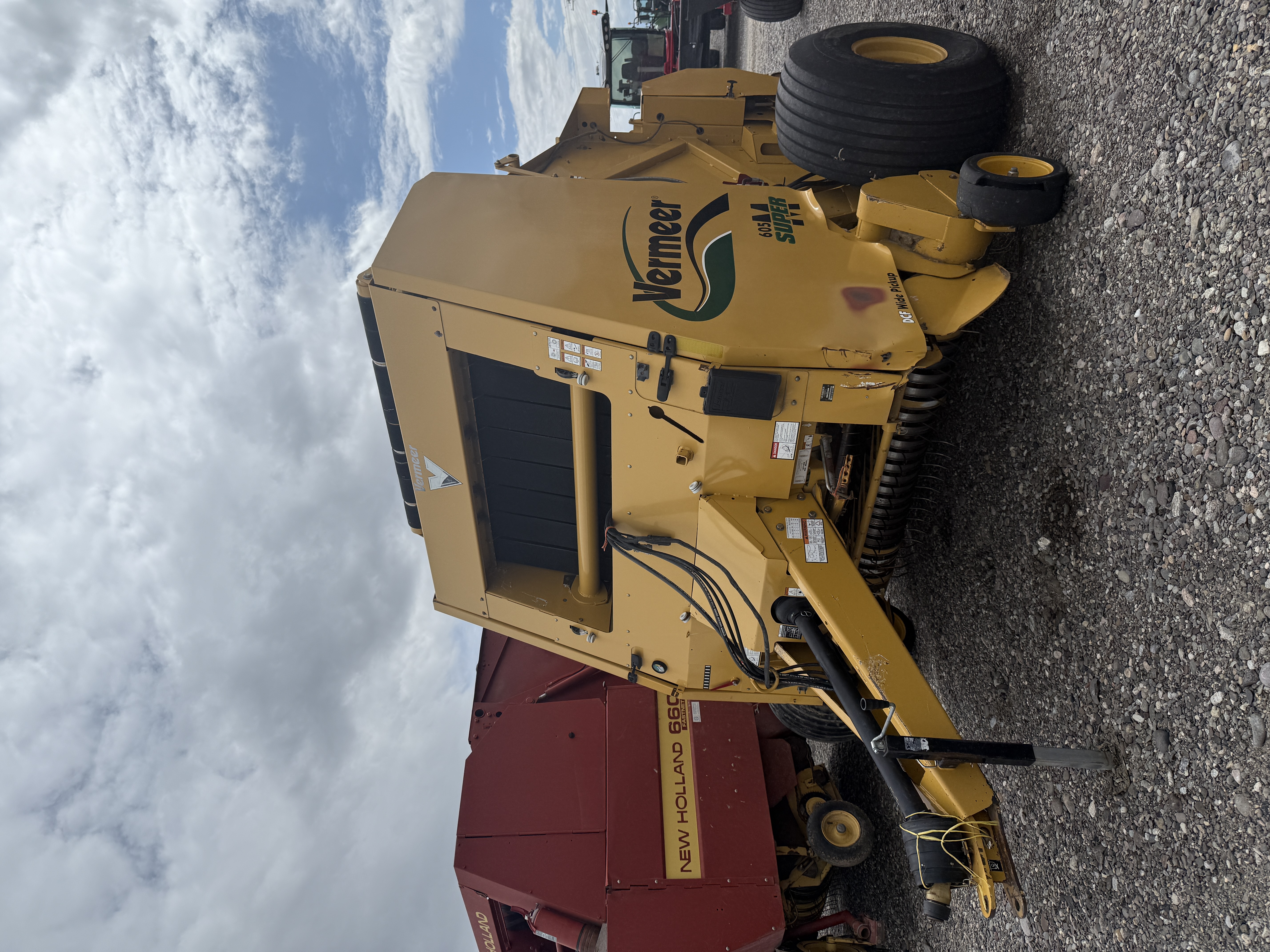 2011 Vermeer 605SM Baler/Round