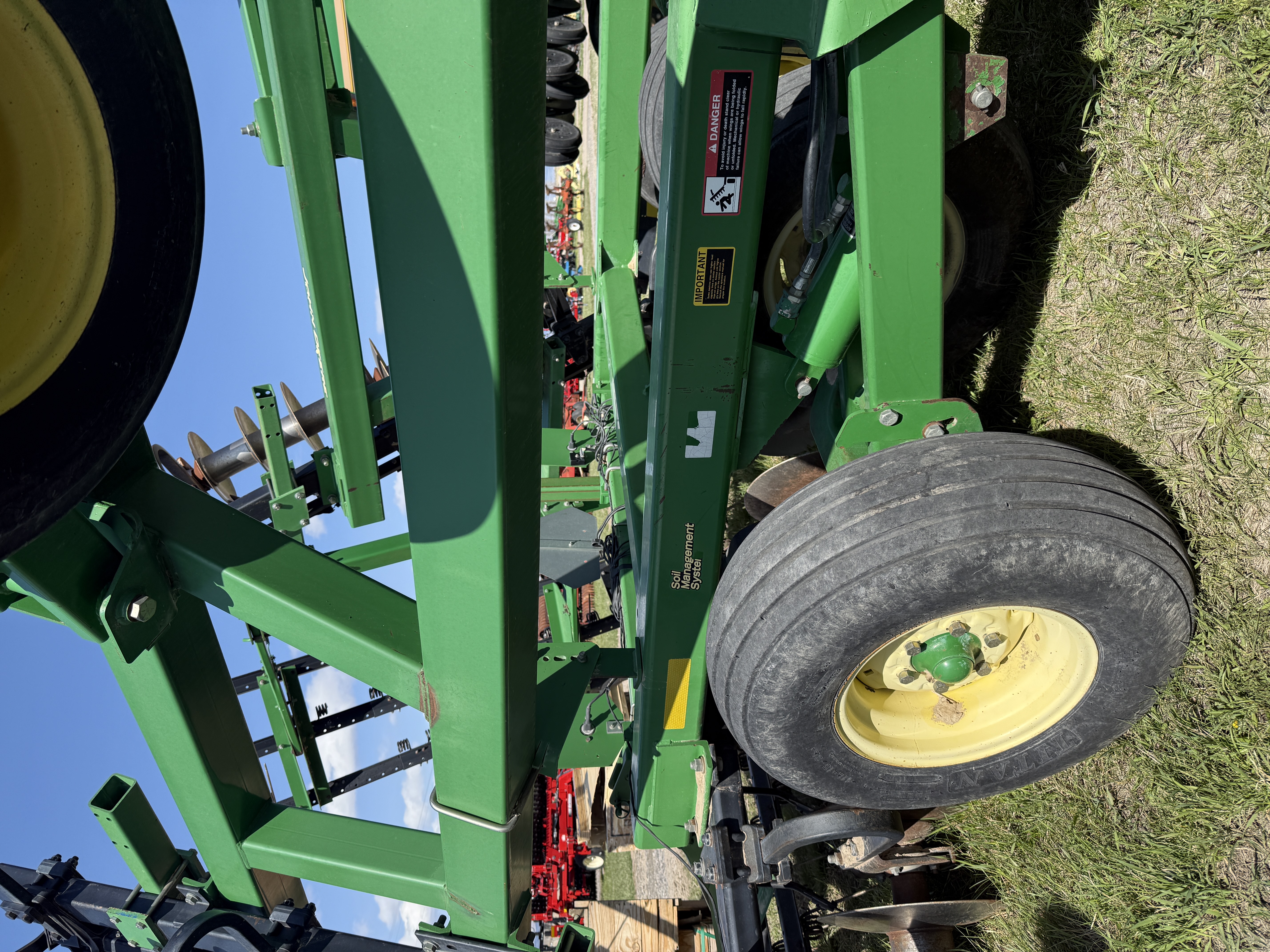 2002 John Deere 637 Disk