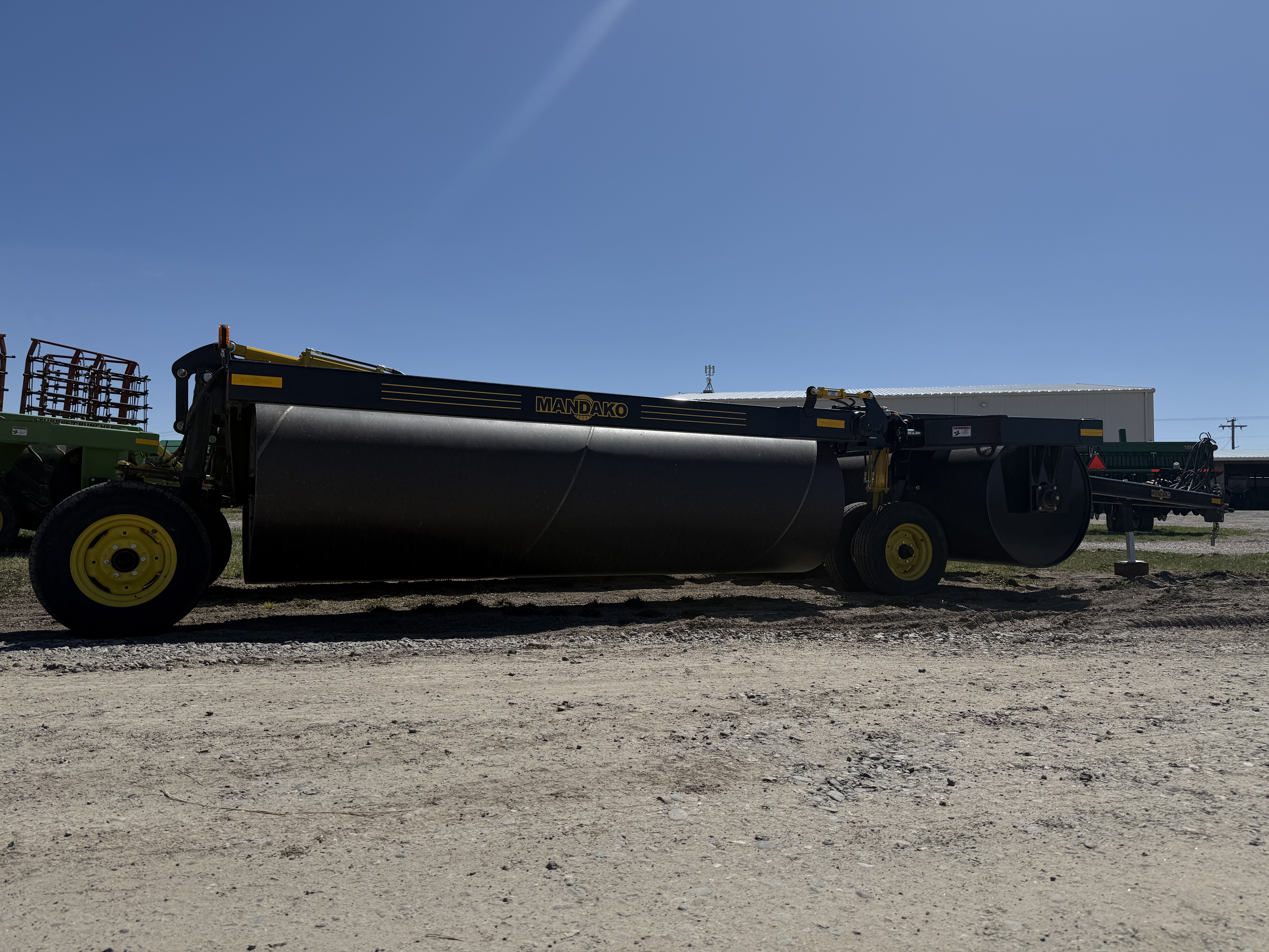 2025 Mandako L3460 Land Roller