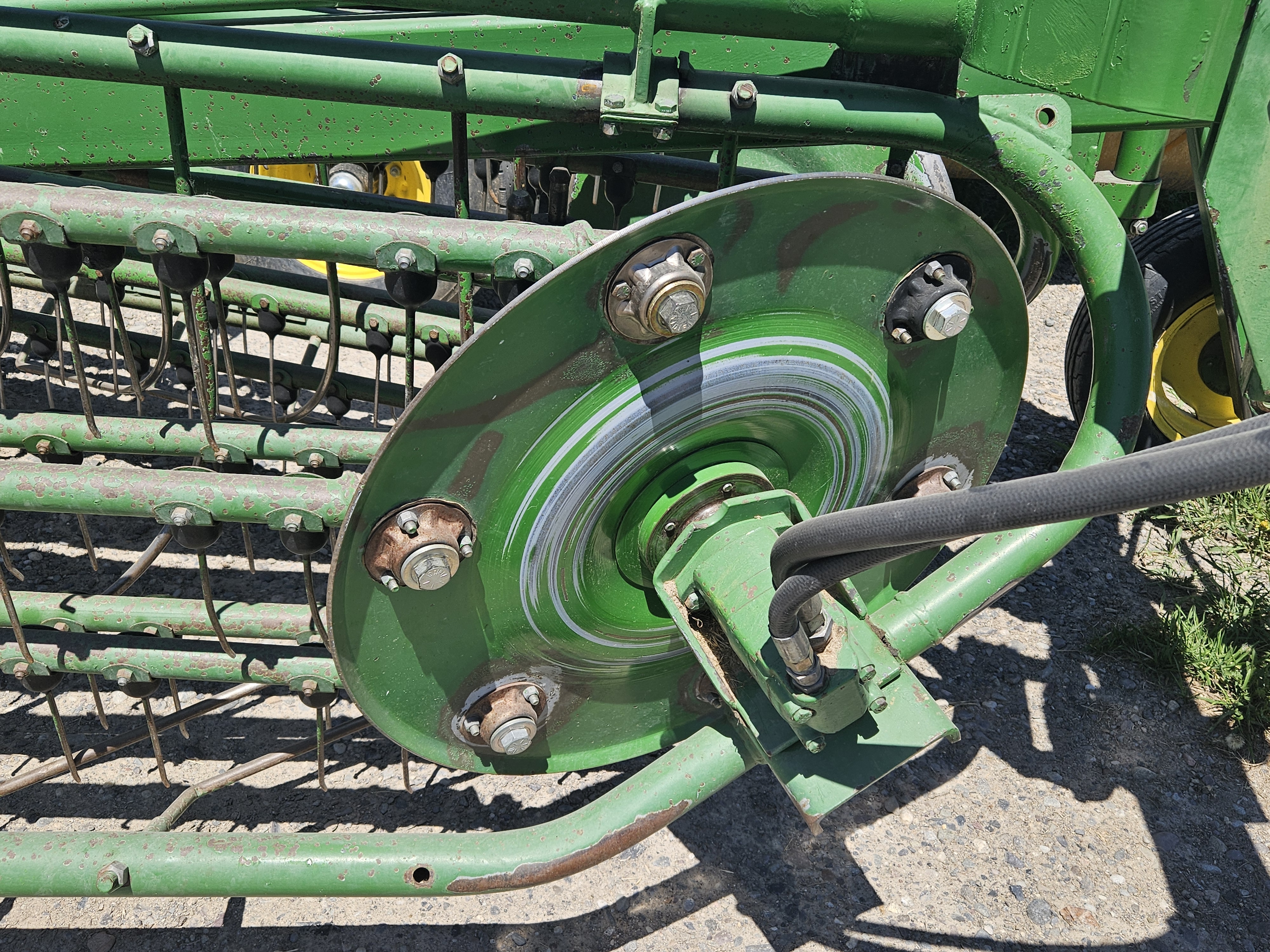 John Deere 700 Rake/Hay