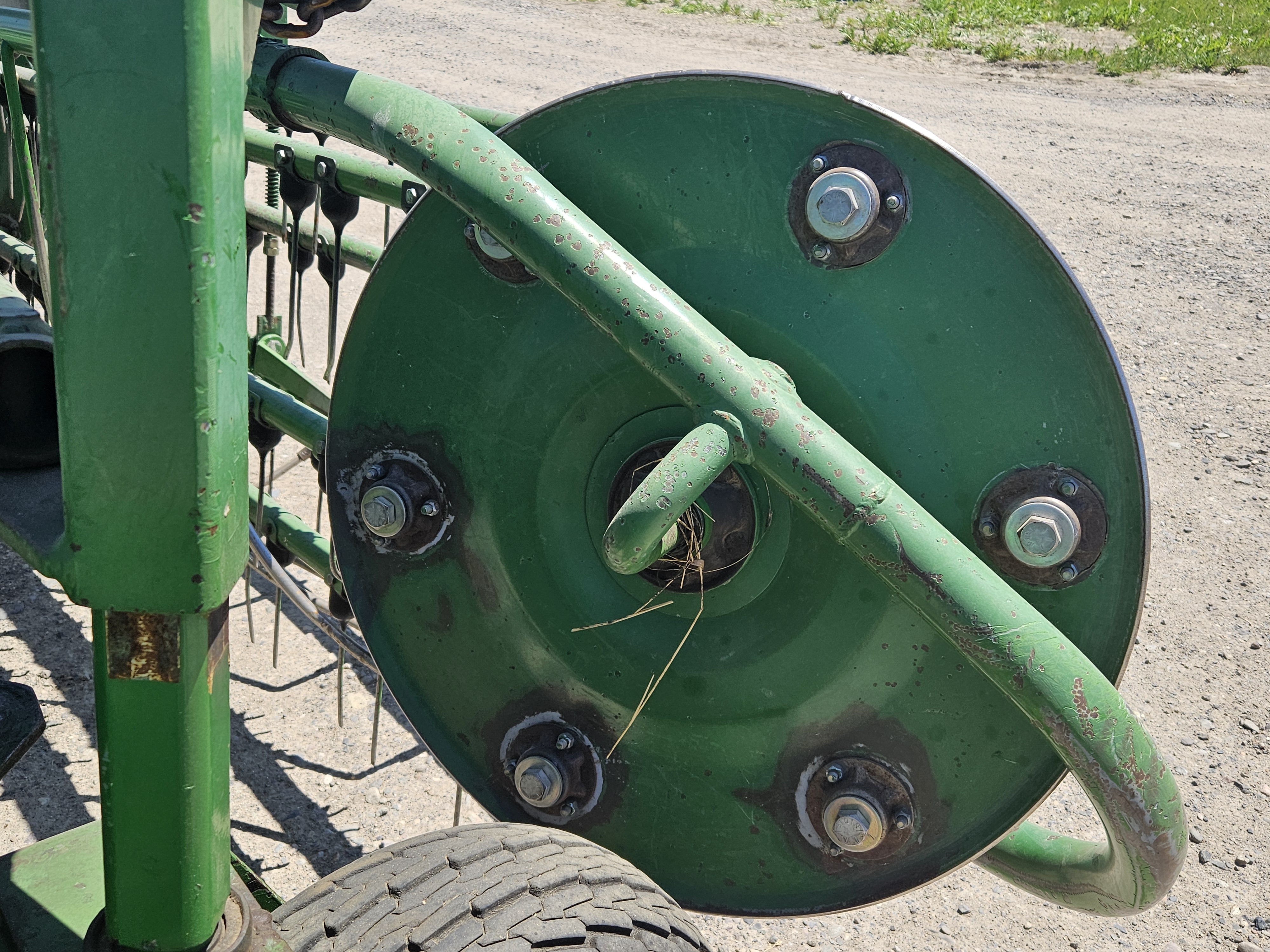 John Deere 700 Rake/Hay