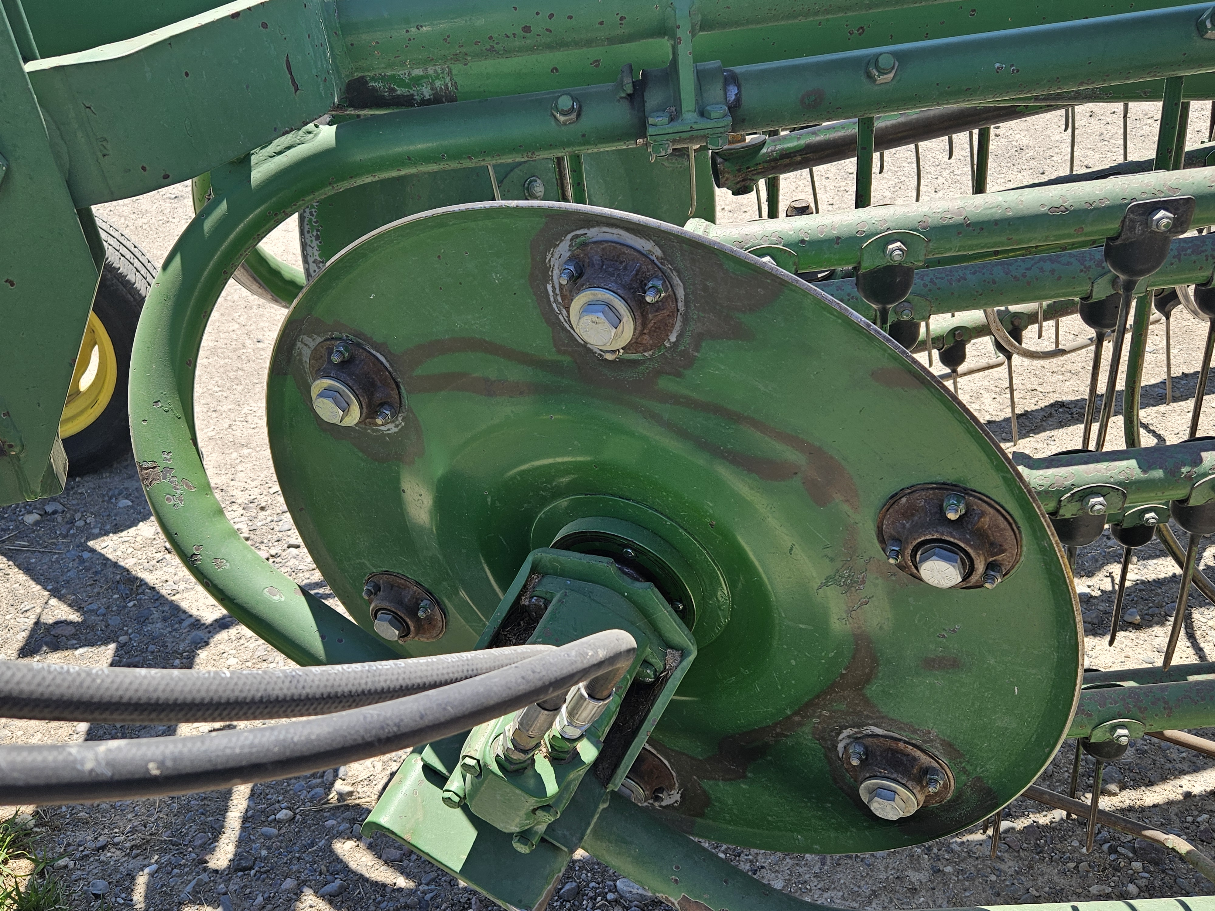 John Deere 700 Rake/Hay