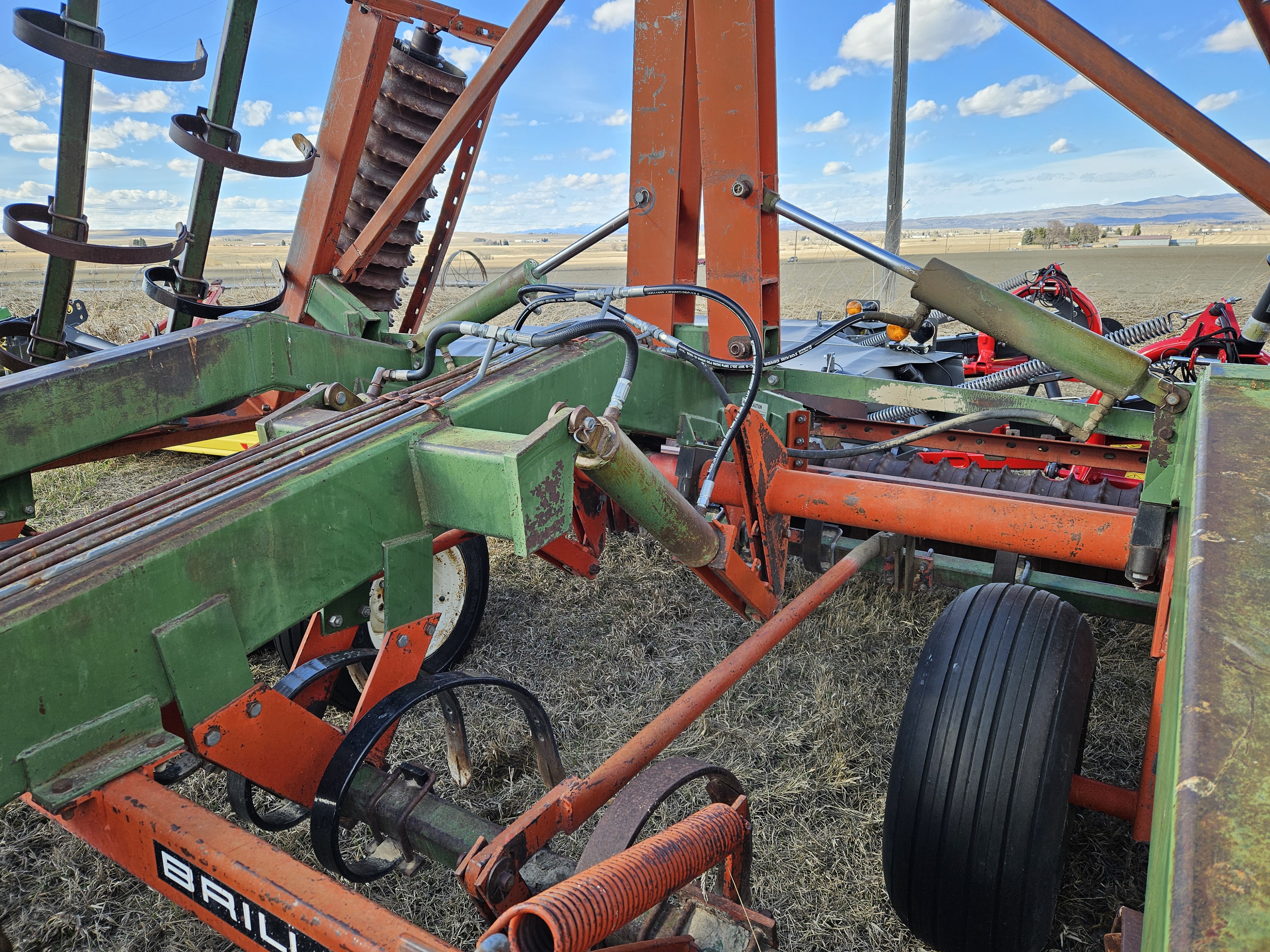 1995 Brillion WM2602 CultiPacker