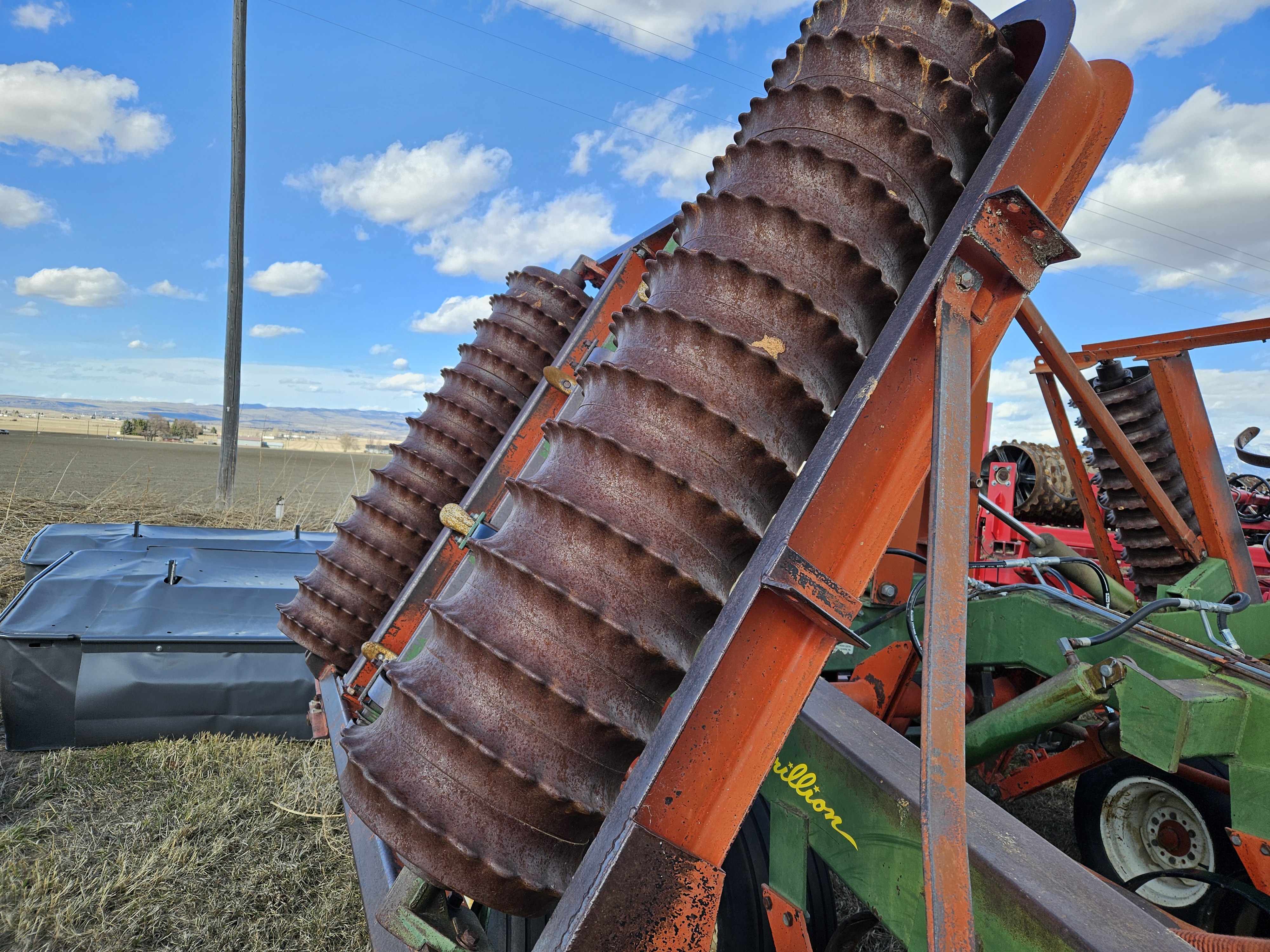 1995 Brillion WM2602 CultiPacker