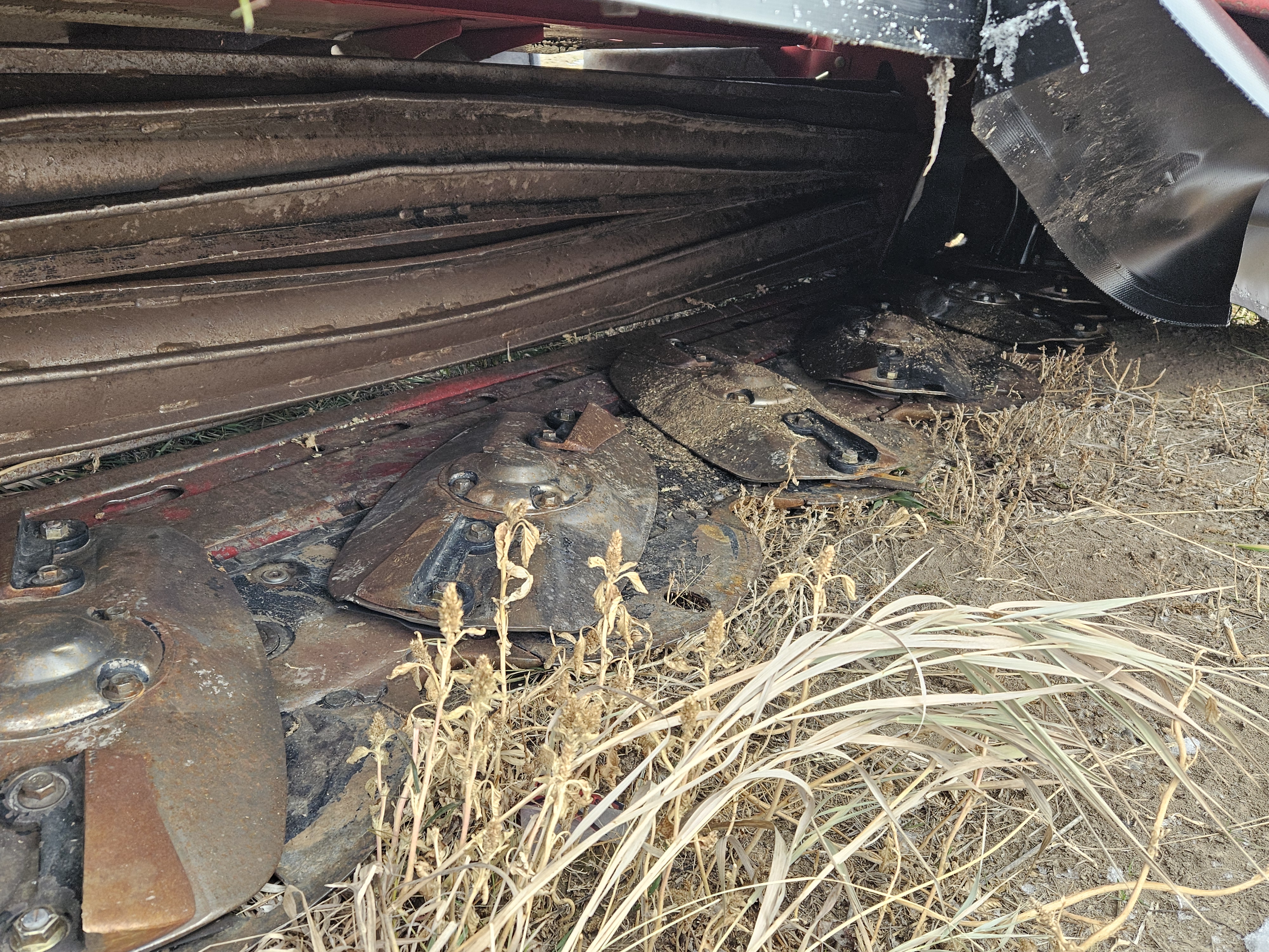 2016 MacDon R85 Mower Conditioner