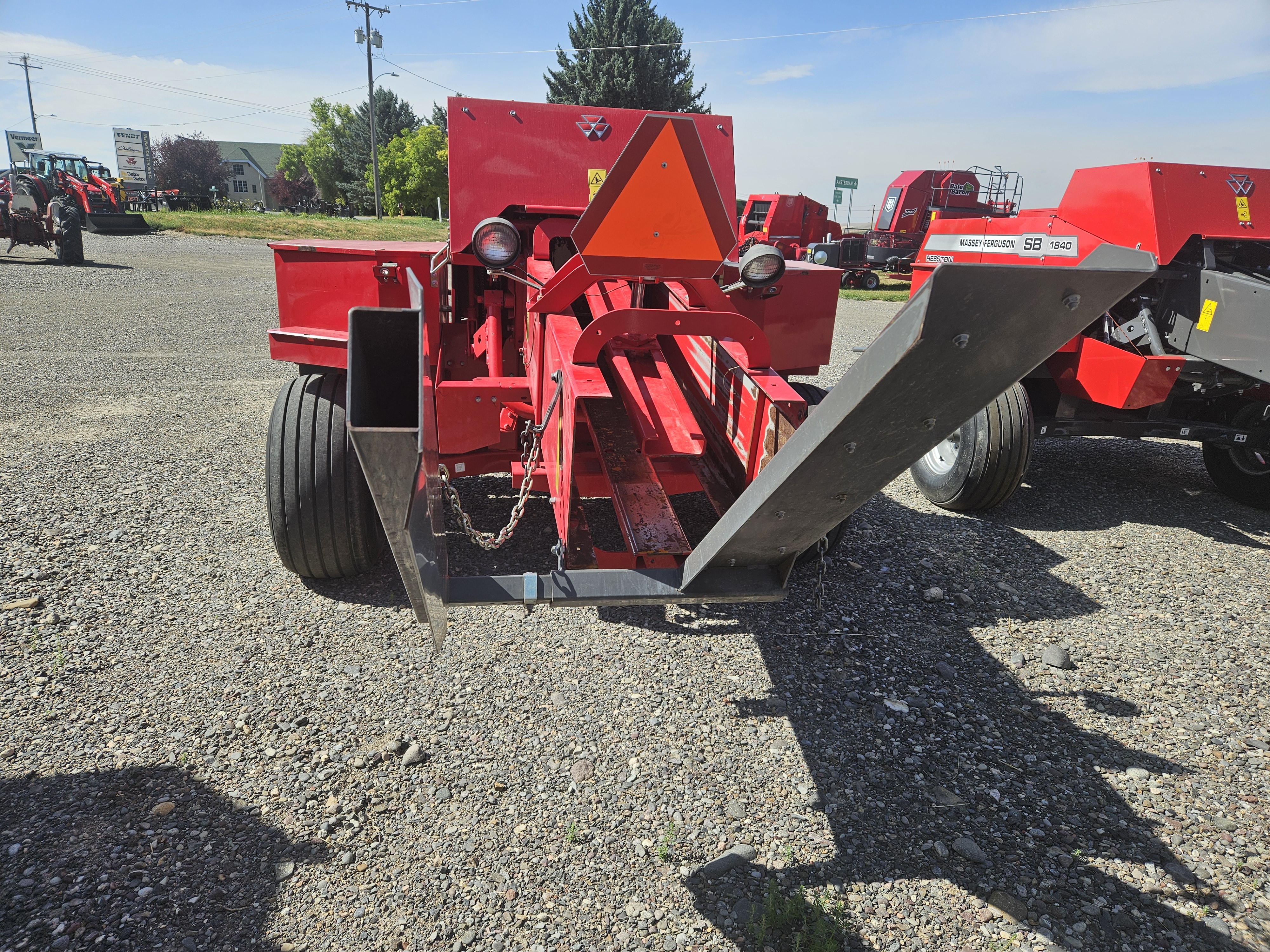 2016 Massey Ferguson 1840 Baler/Square