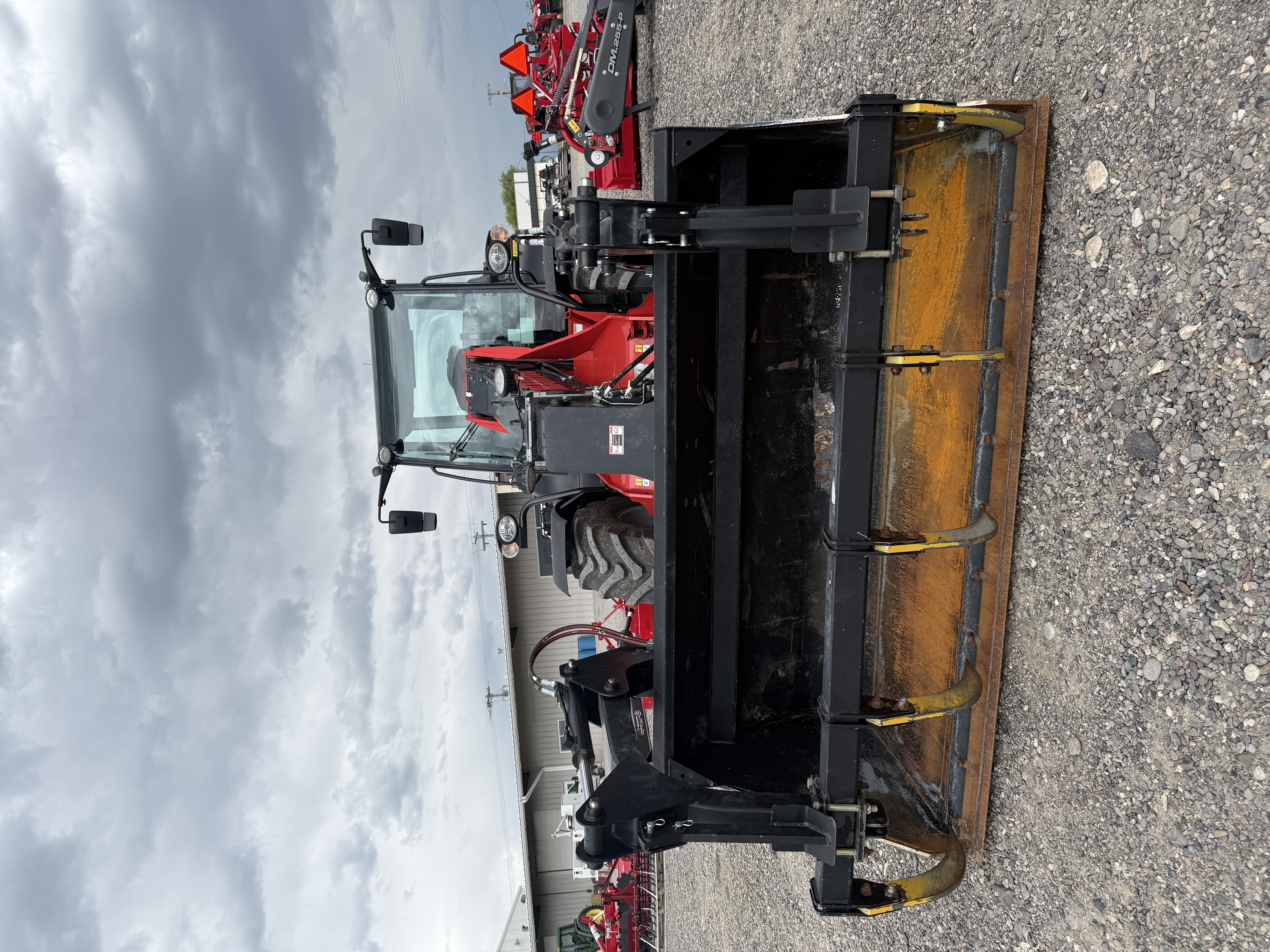 Manitou MLA-533 Loader