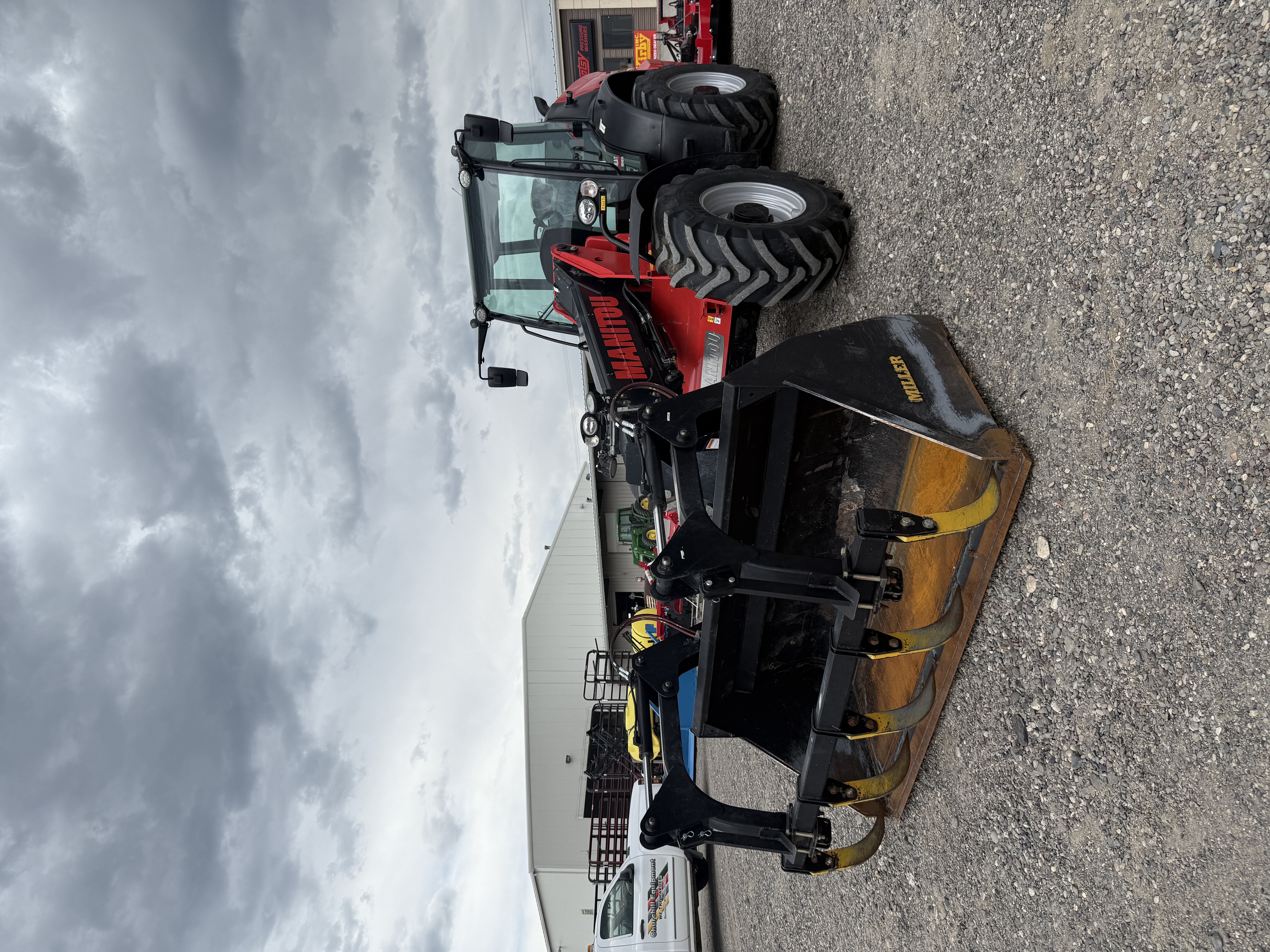 Manitou MLA-533 Loader