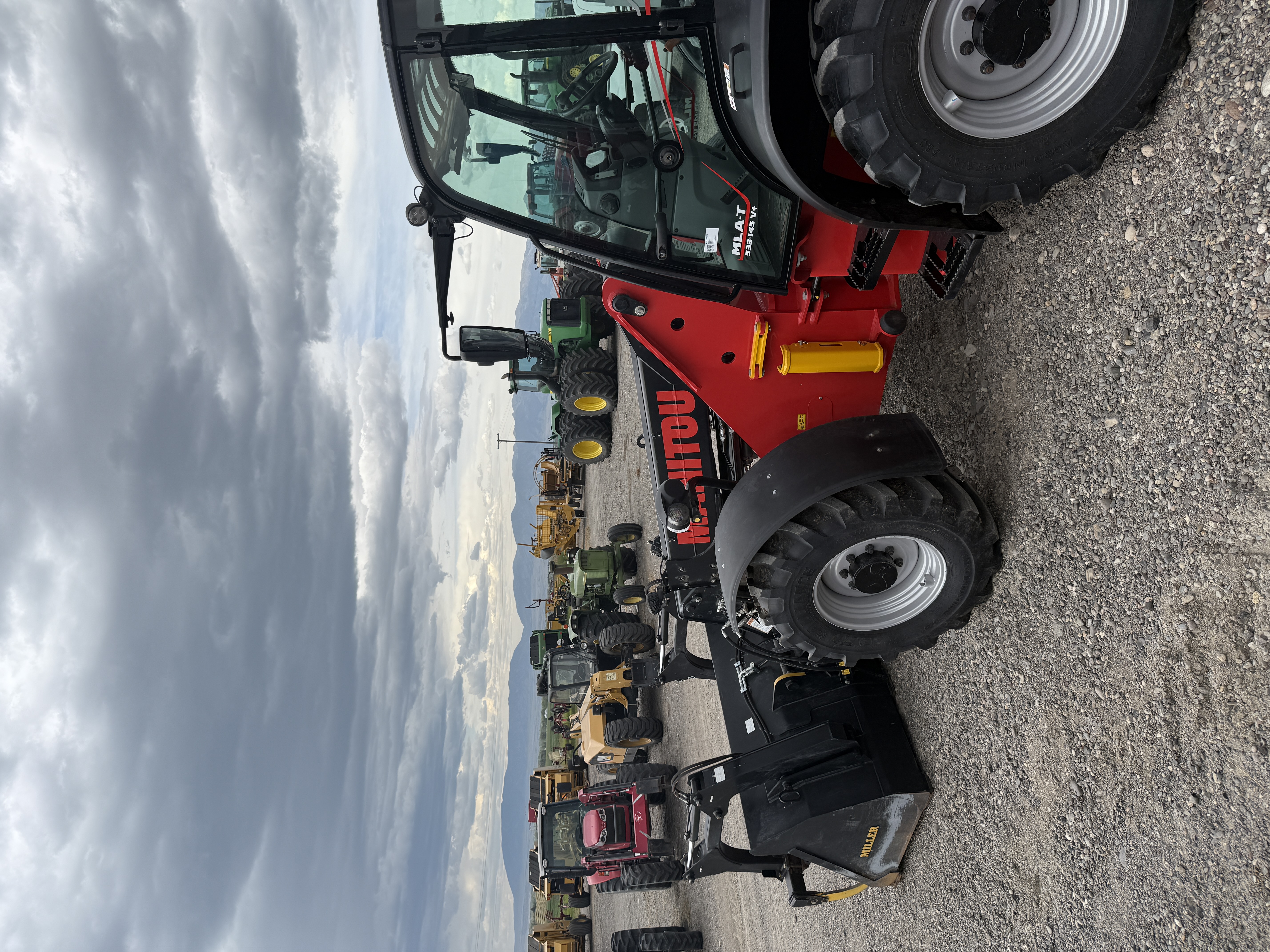 Manitou MLA-533 Loader