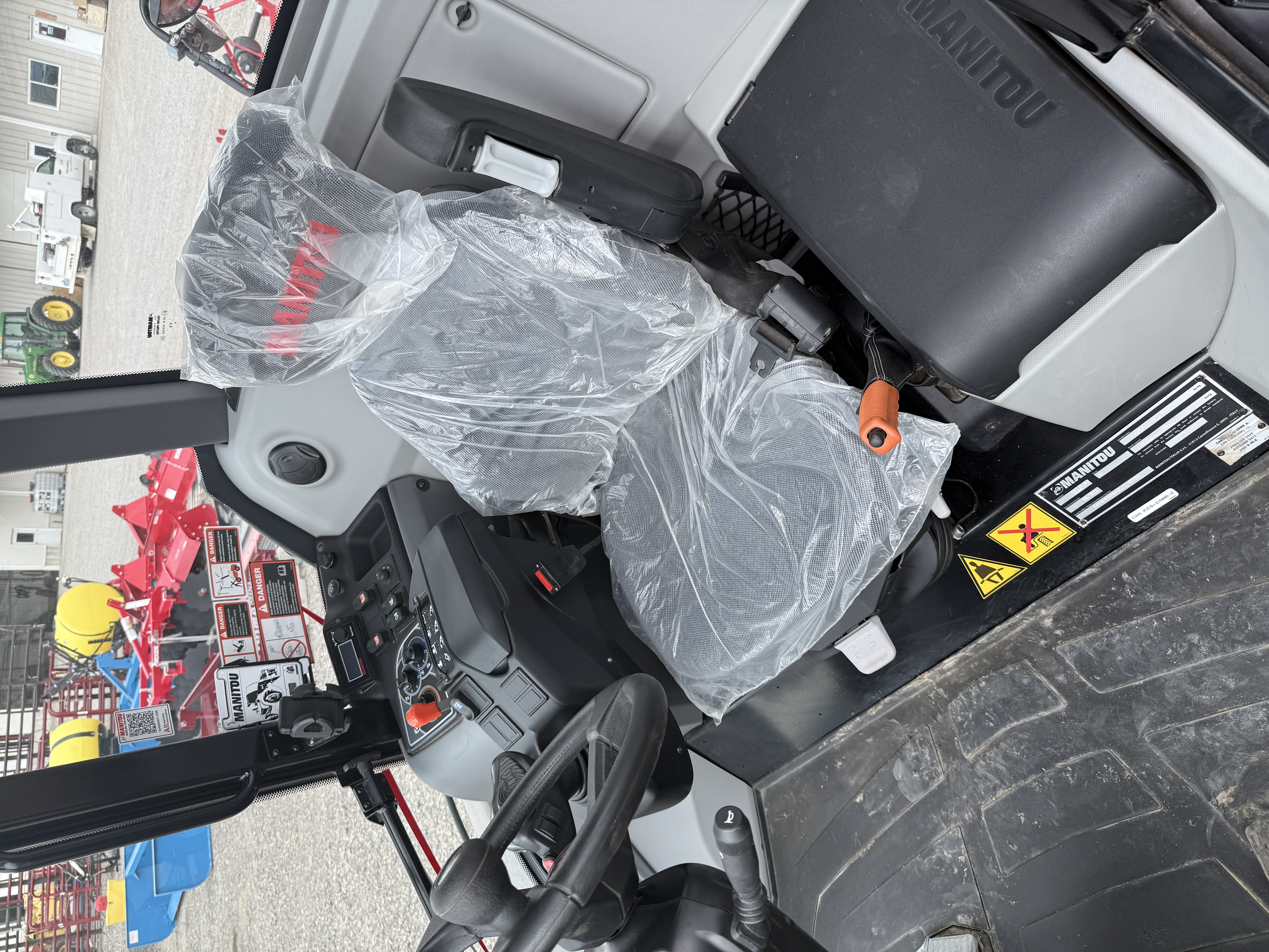 Manitou MLA-533 Loader