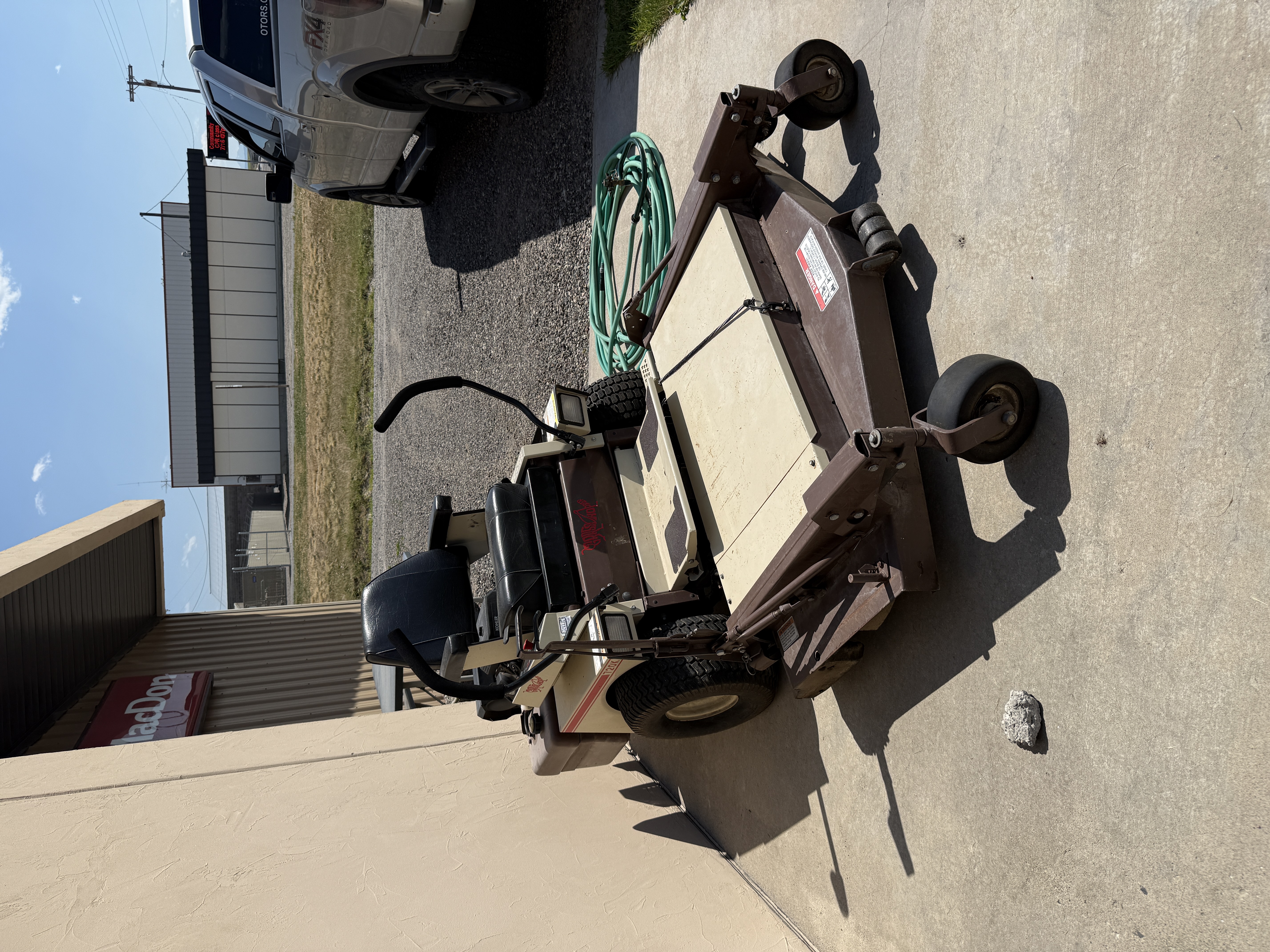 1999 Grasshopper 720k Mower/Front Mount