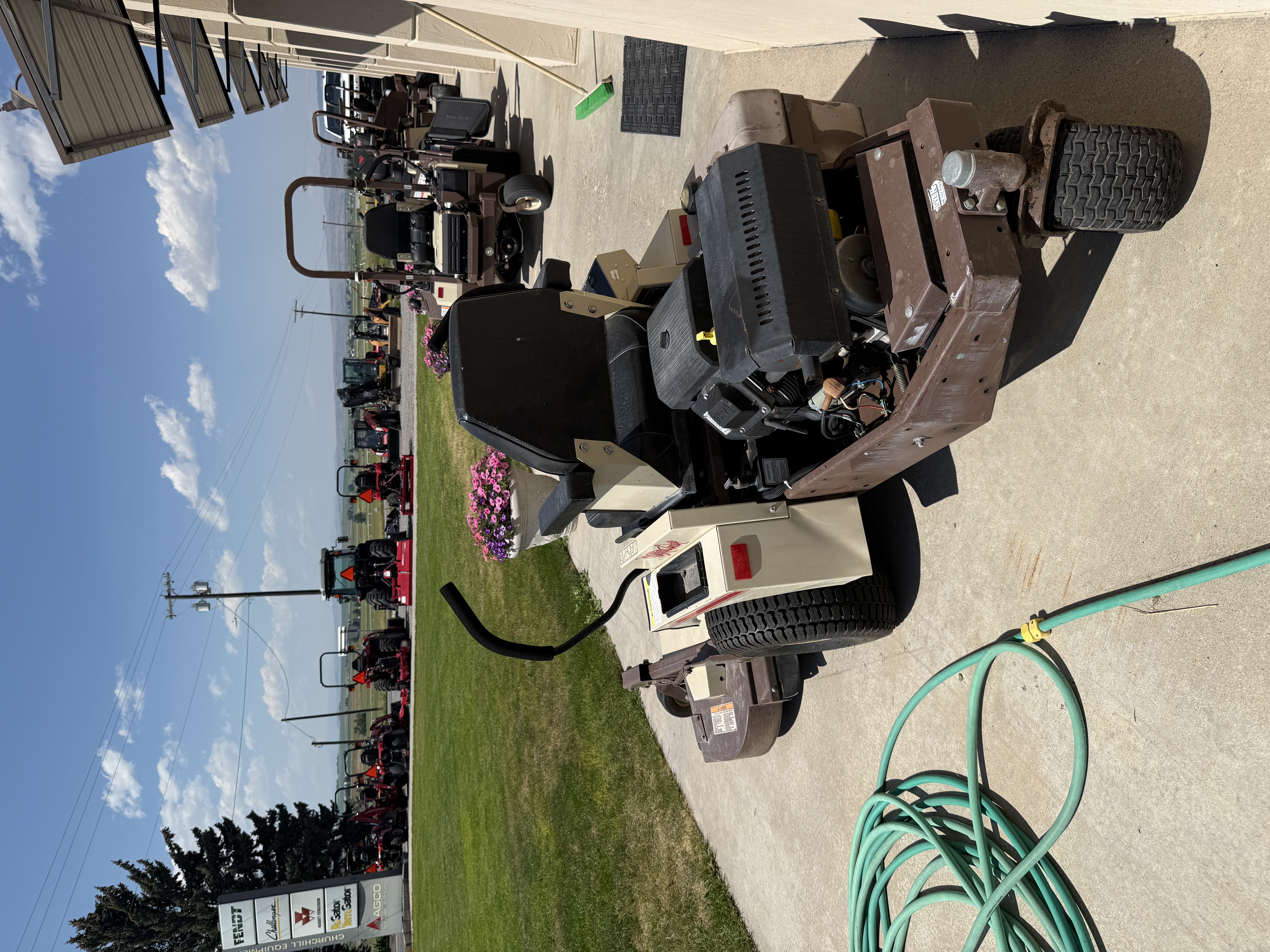 1999 Grasshopper 720k Mower/Front Mount