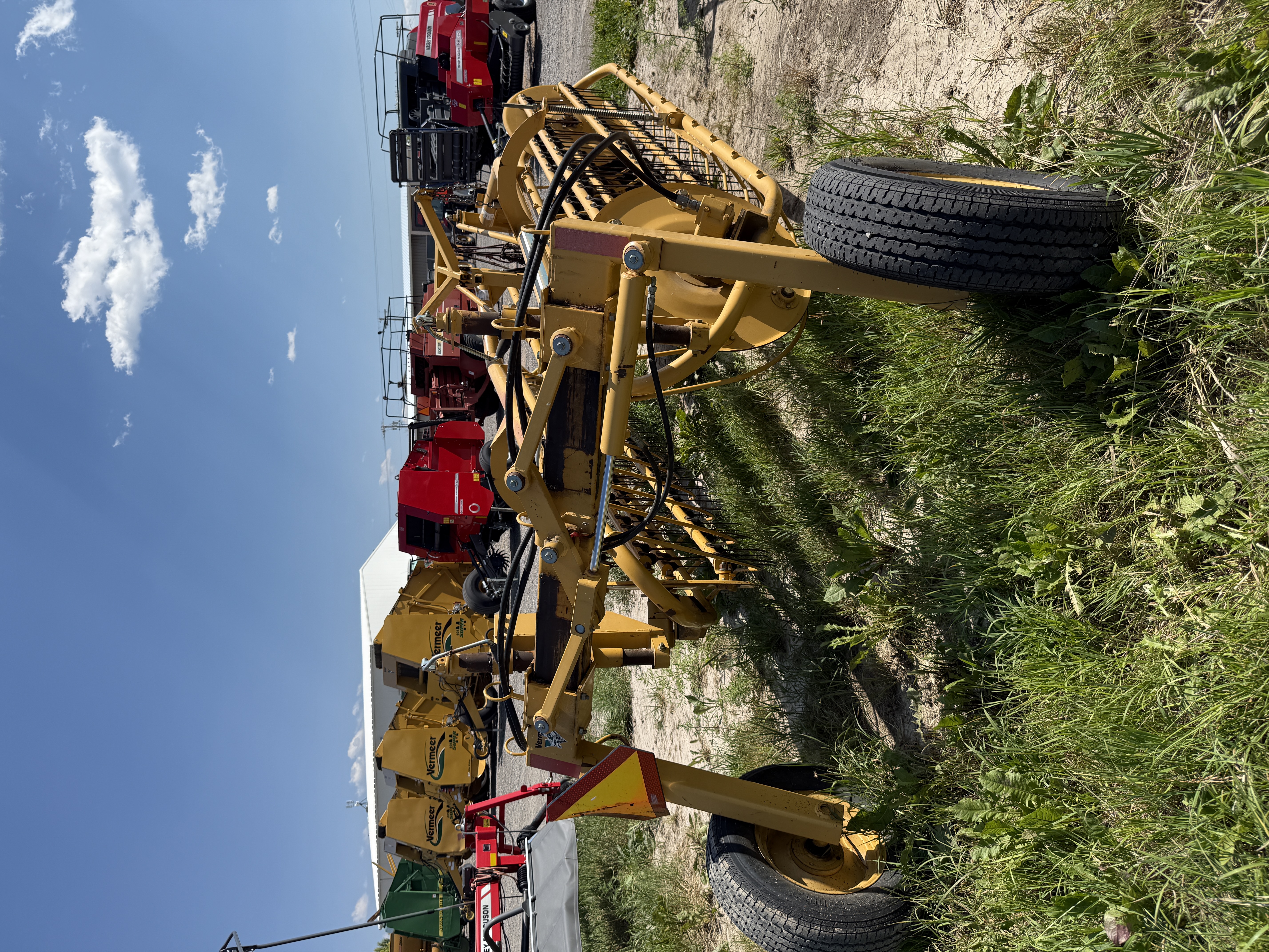 2005 Vermeer R23A Rake/Hay