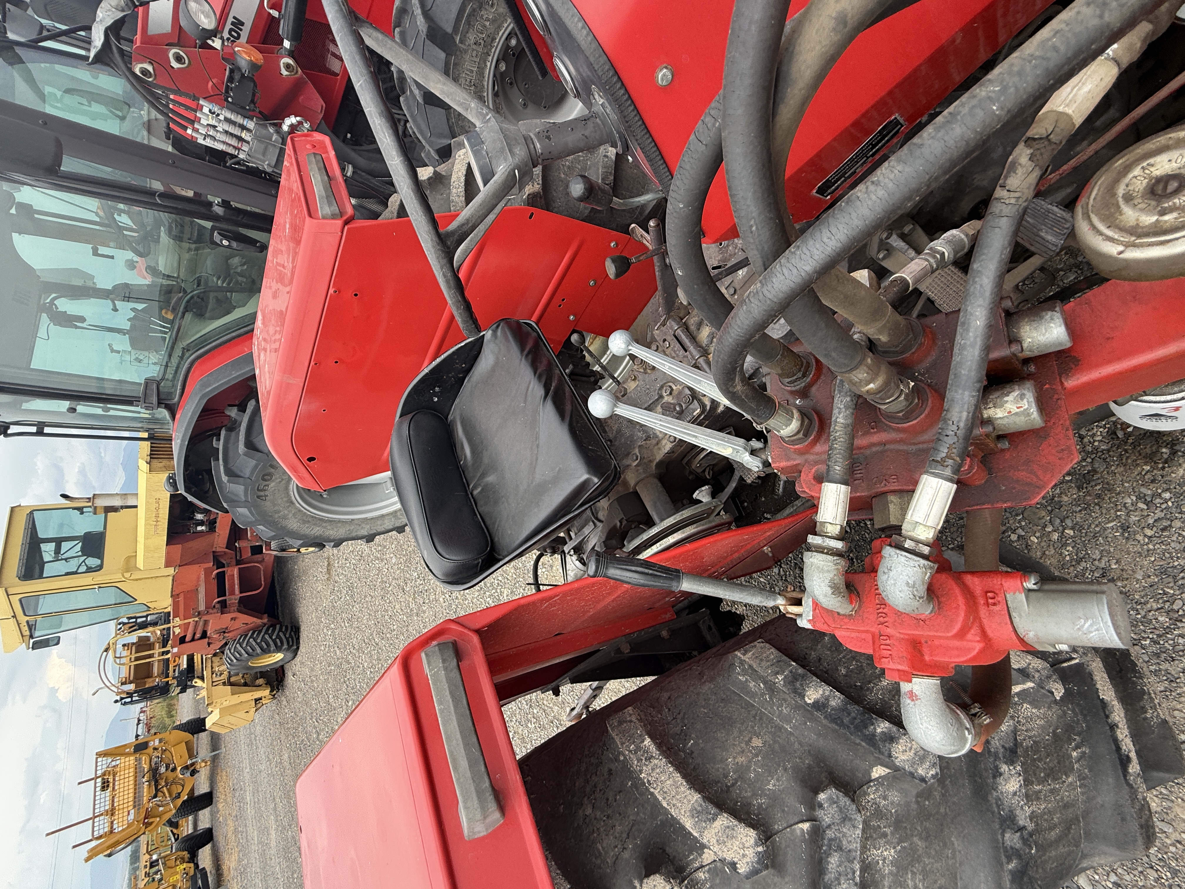 1986 Massey Ferguson 283 Tractor