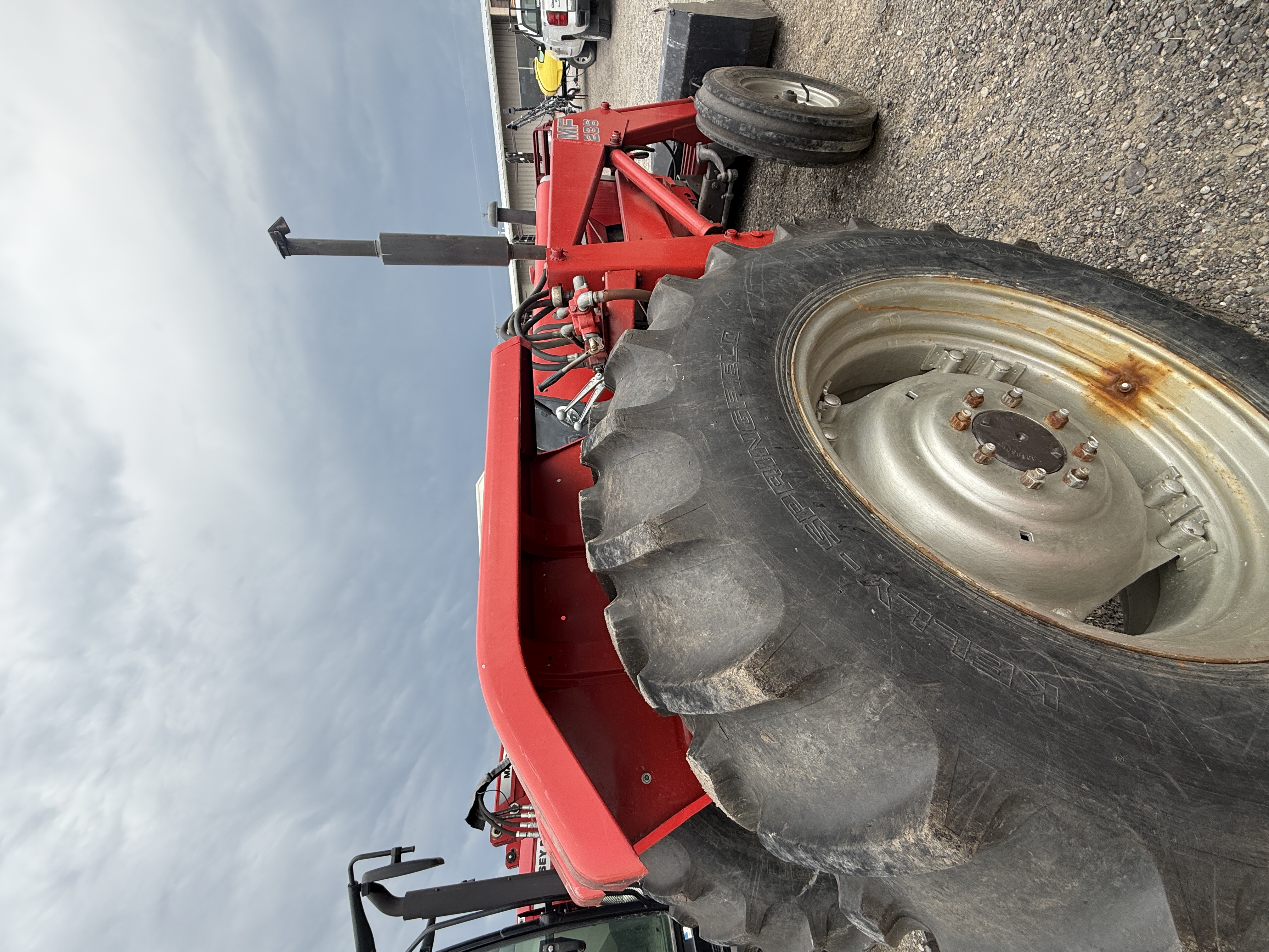 1986 Massey Ferguson 283 Tractor