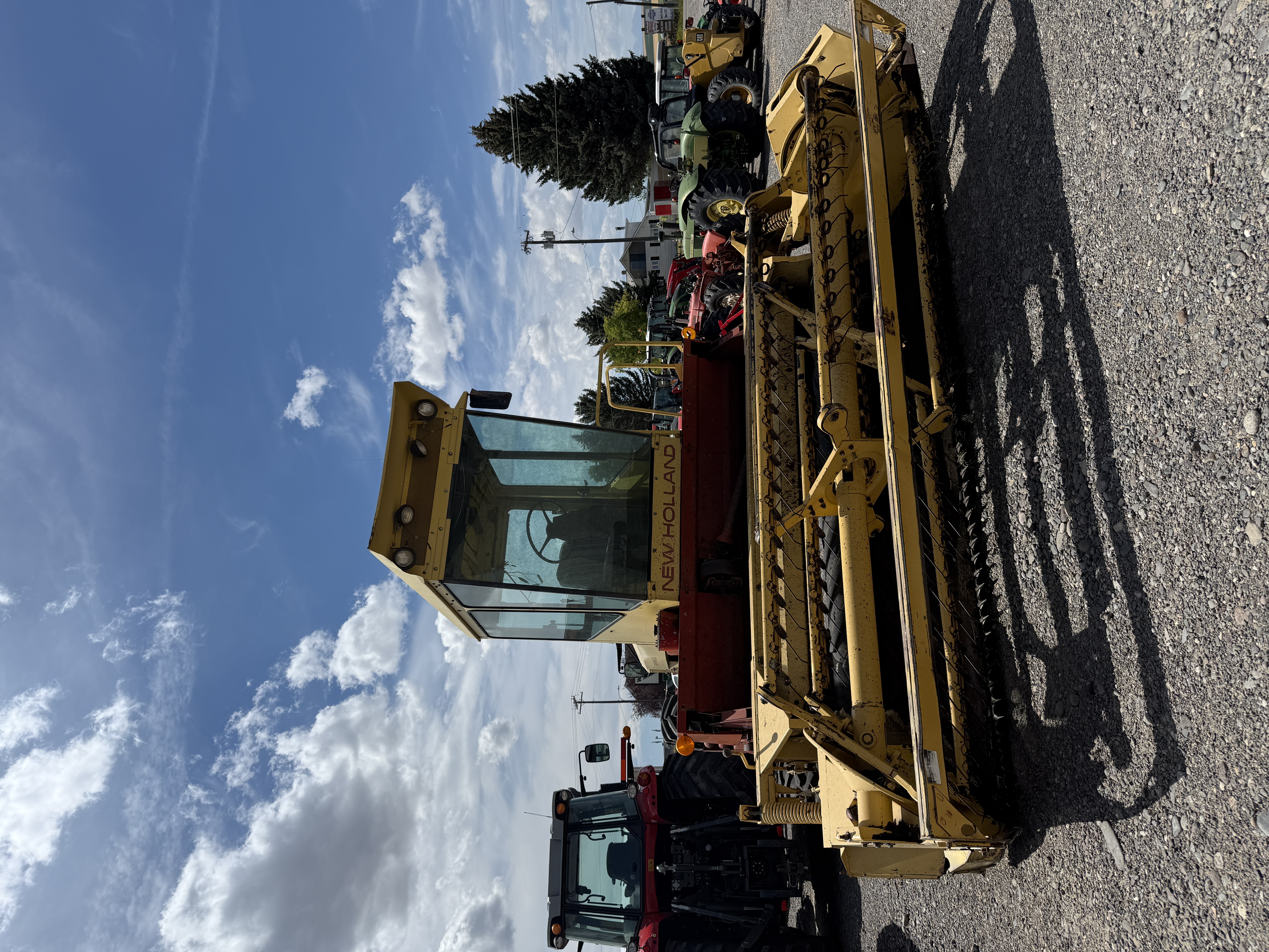 1982 New Holland 1495 Windrower