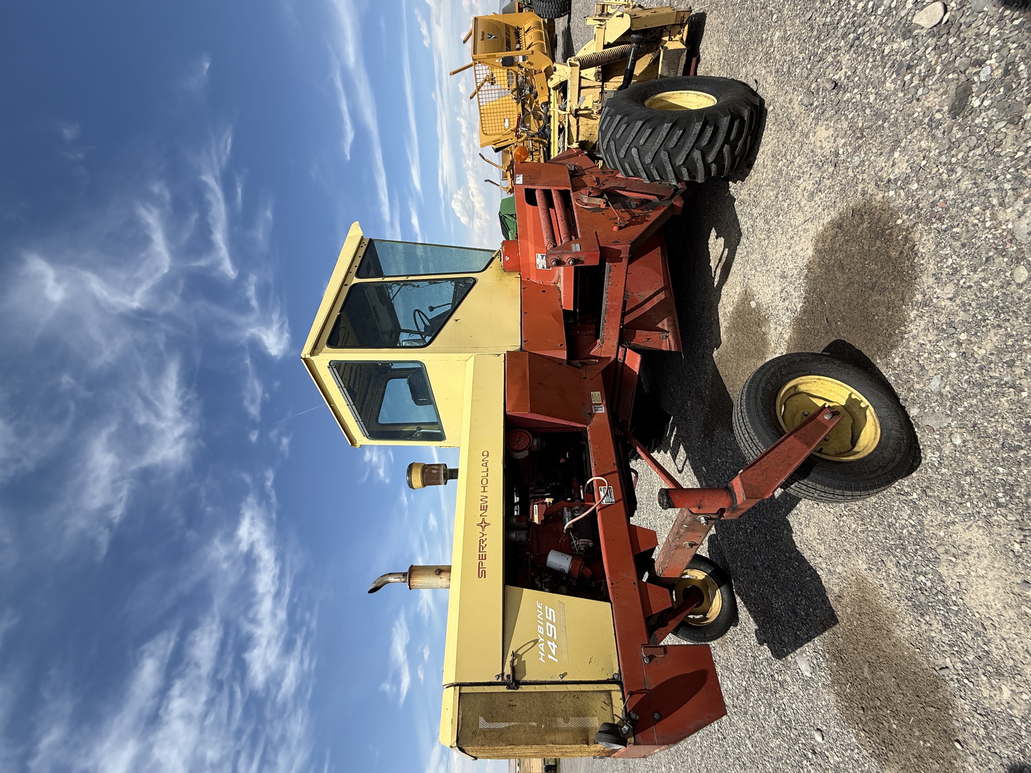 1982 New Holland 1495 Windrower