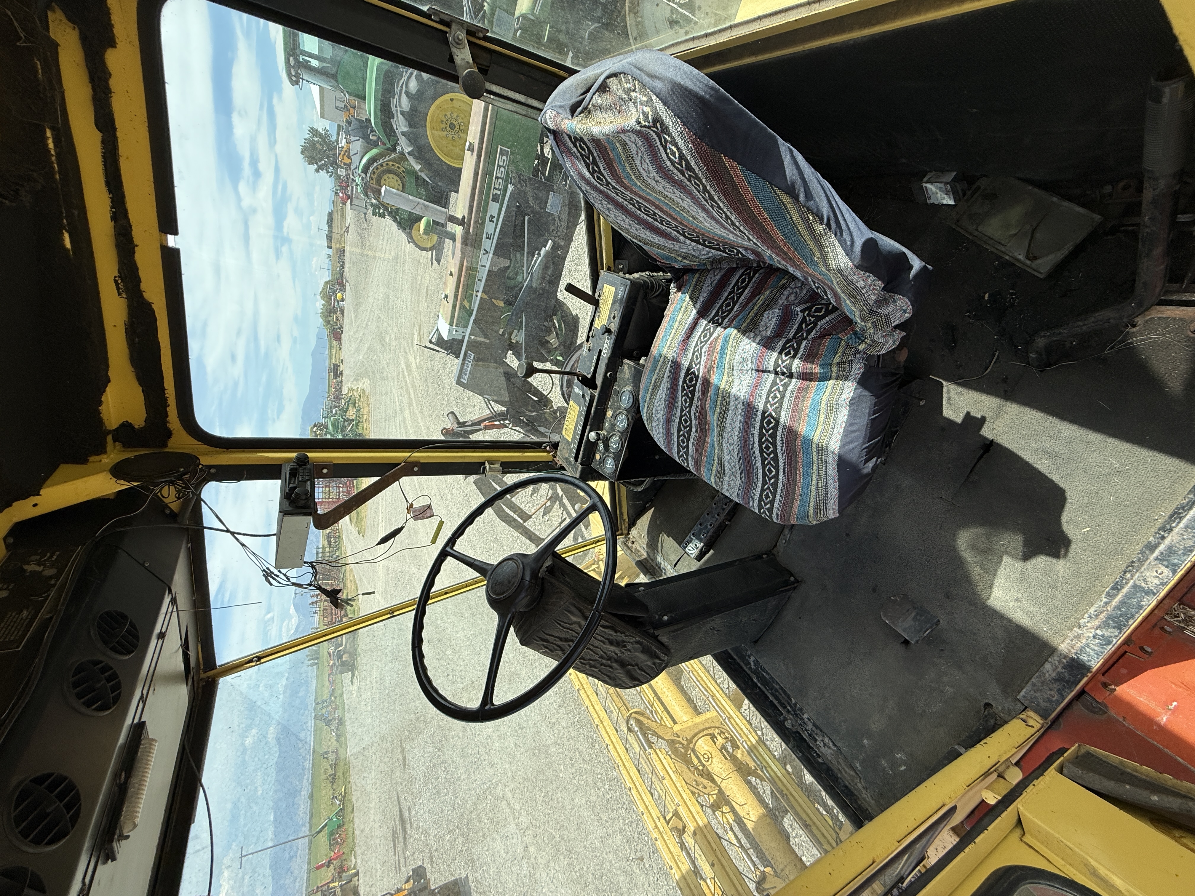 1982 New Holland 1495 Windrower