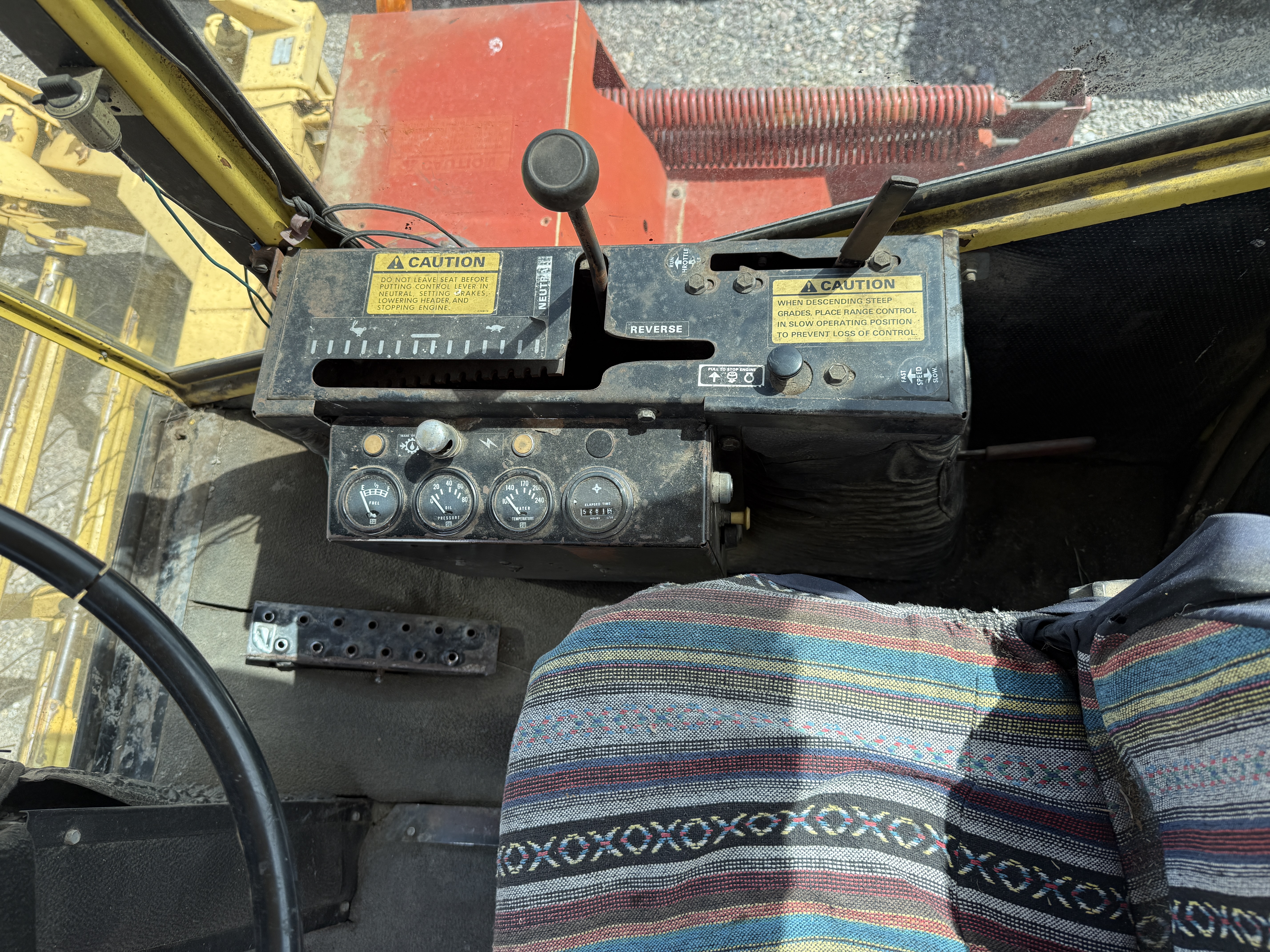 1982 New Holland 1495 Windrower