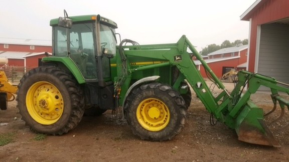 2001 John Deere 7810 Tractor