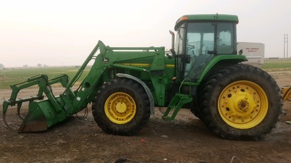 2001 John Deere 7810 Tractor