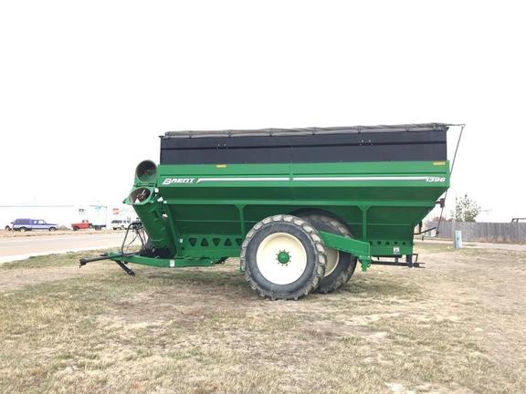 2015 Brent 1396 Grain Cart