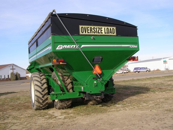 2015 Brent 1396 Grain Cart