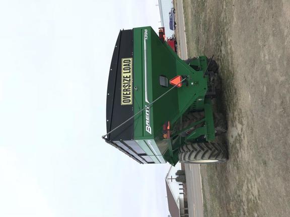 2015 Brent 1396 Grain Cart