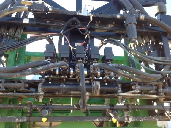 1998 John Deere 4700 Sprayer/High Clearance