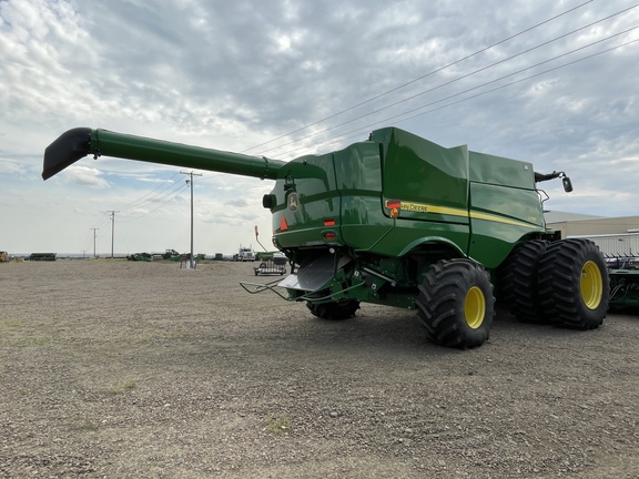 2021 John Deere S790 Combine