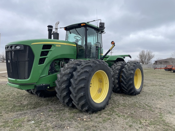 2009 John Deere 9230 Tractor 4WD