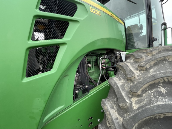 2009 John Deere 9230 Tractor 4WD