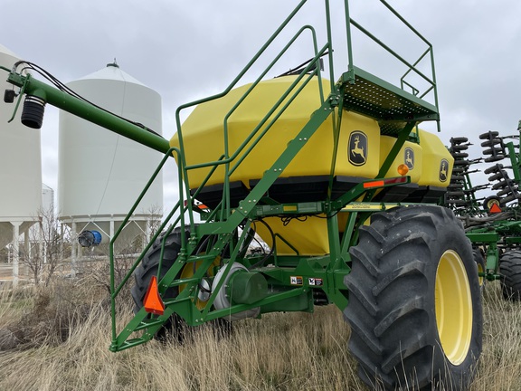 2009 John Deere 1830 Air Seeder