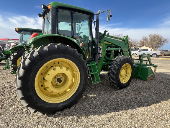 2011 John Deere 7330 Tractor