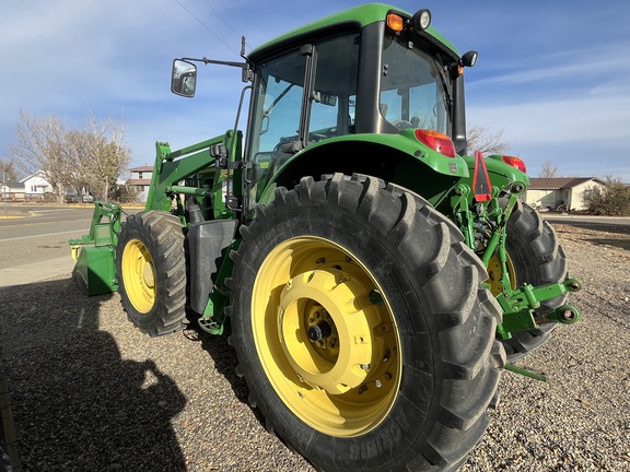 2011 John Deere 7330 Tractor