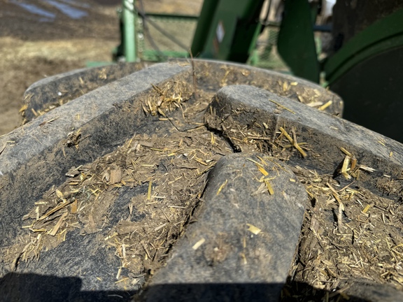 2016 John Deere 6175R Tractor