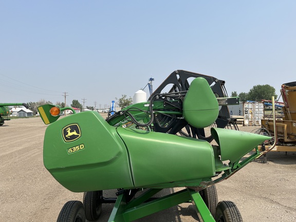 2011 John Deere 635D Header Combine