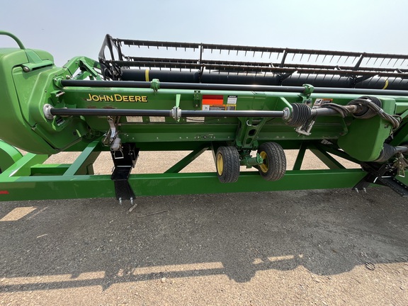 2011 John Deere 635D Header Combine