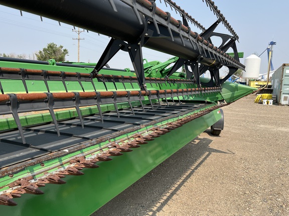 2011 John Deere 635D Header Combine