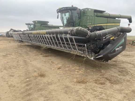 2016 MacDon FD75-40 Header Combine