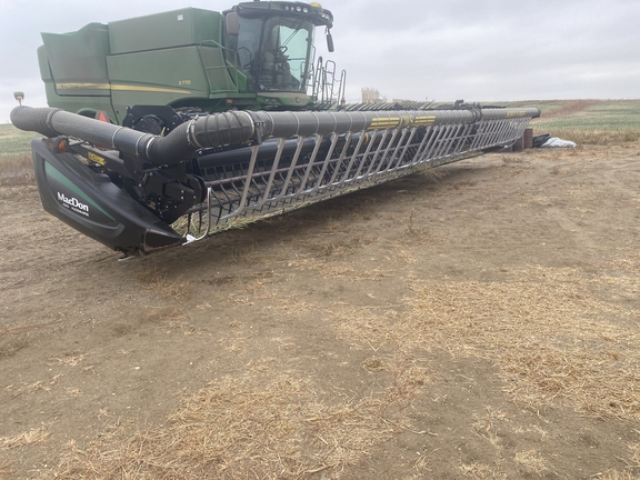 2016 MacDon FD75-40 Header Combine