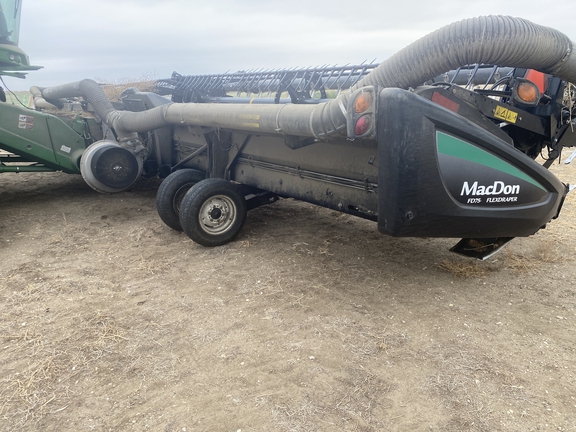 2016 MacDon FD75-40 Header Combine